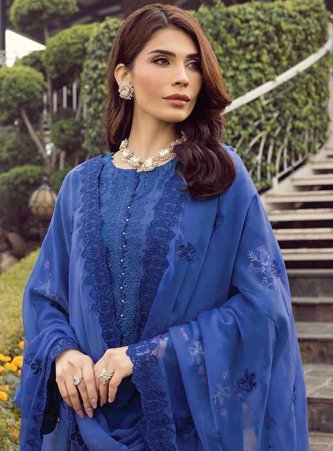 LSM Lakhany Embroidered Lawn 3 Piece Unstitched Suit LSM25EE LG-RL-0165 LSM Lakhany Embroidered Lawn 3 Piece Unstitched Suit LSM25EE LG-RL-0165