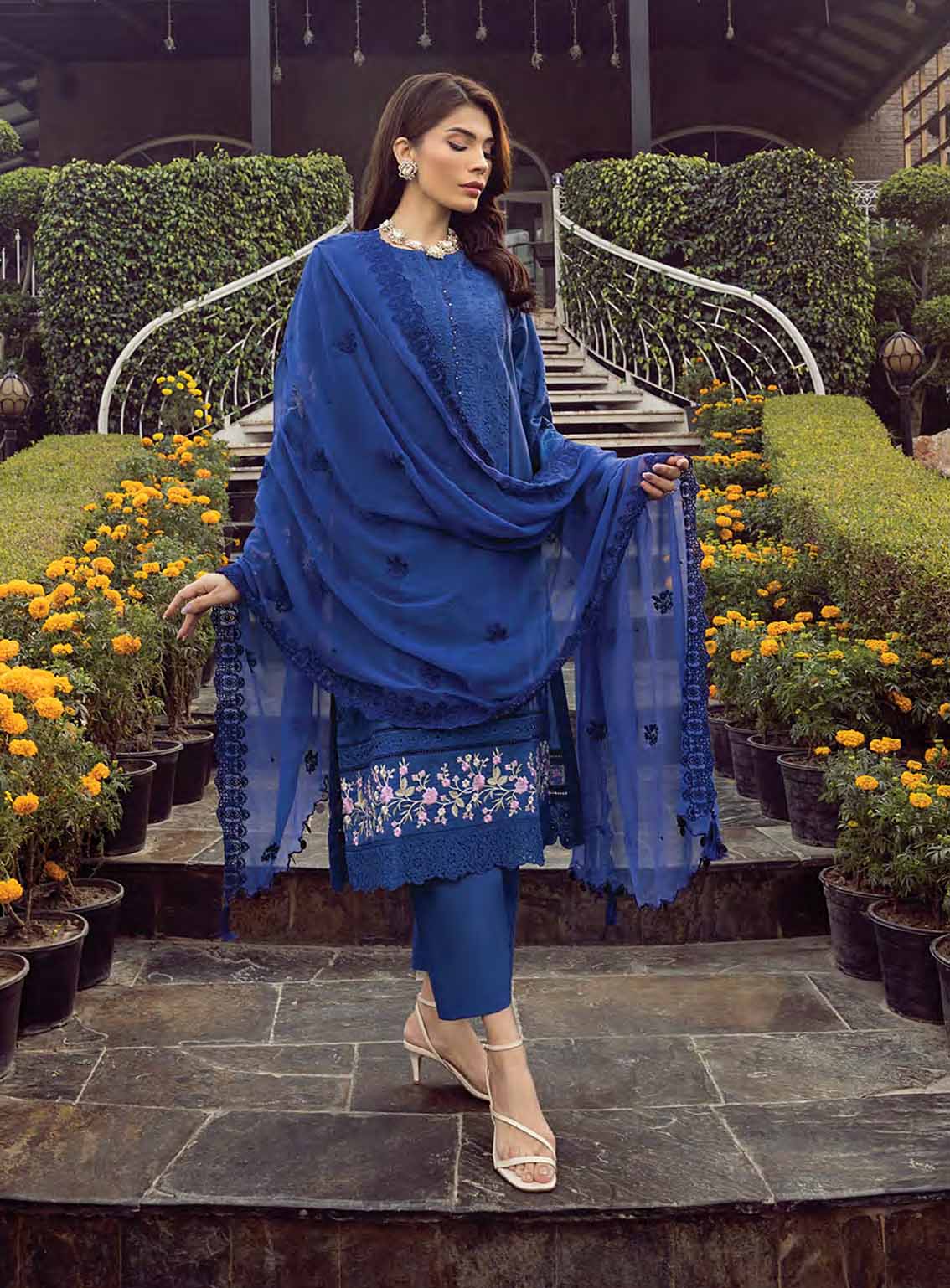 LSM Lakhany Embroidered Lawn 3 Piece Unstitched Suit LSM25EE LG-RL-0165 LSM Lakhany Embroidered Lawn 3 Piece Unstitched Suit LSM25EE LG-RL-0165