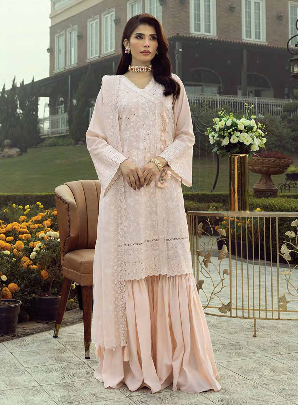 LSM Lakhany Embroidered Lawn 3 Piece Unstitched Suit LSM25EE LG-UB-0126 LSM Lakhany Embroidered Lawn 3 Piece Unstitched Suit LSM25EE LG-UB-0126