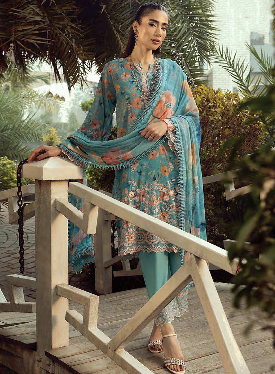 LSM Lakhany Embroidered Lawn 3 Piece Unstitched Suit LSM25SE LG-AR-0087 LSM Lakhany Embroidered Lawn 3 Piece Unstitched Suit LSM25SE LG-AR-0087