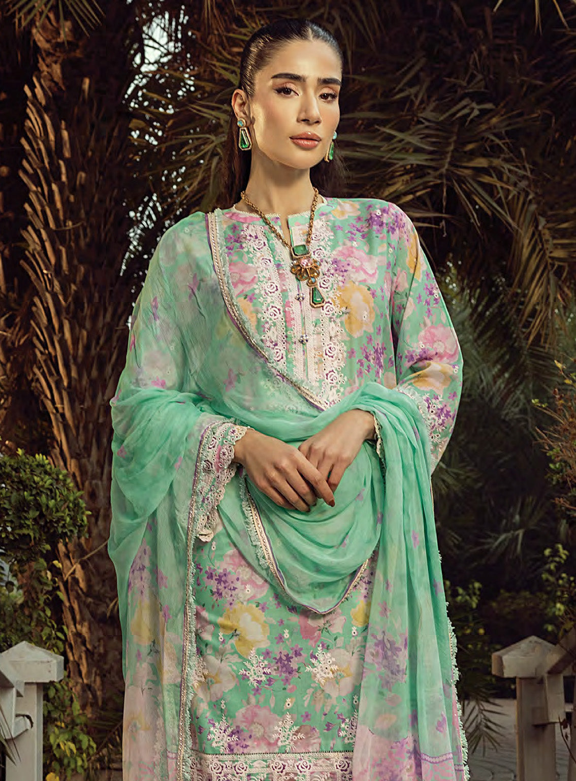 LSM Lakhany Embroidered Lawn 3 Piece Unstitched Suit LSM25SE LG-IZ-0282 LSM Lakhany Embroidered Lawn 3 Piece Unstitched Suit LSM25SE LG-IZ-0282