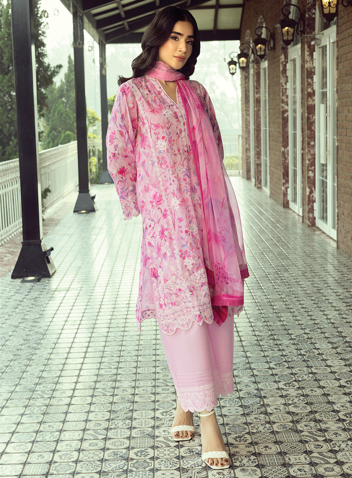 LSM Lakhany Embroidered Lawn 3 Piece Unstitched Suit LSM25SE LG-RL-0134 LSM Lakhany Embroidered Lawn 3 Piece Unstitched Suit LSM25SE LG-RL-0134