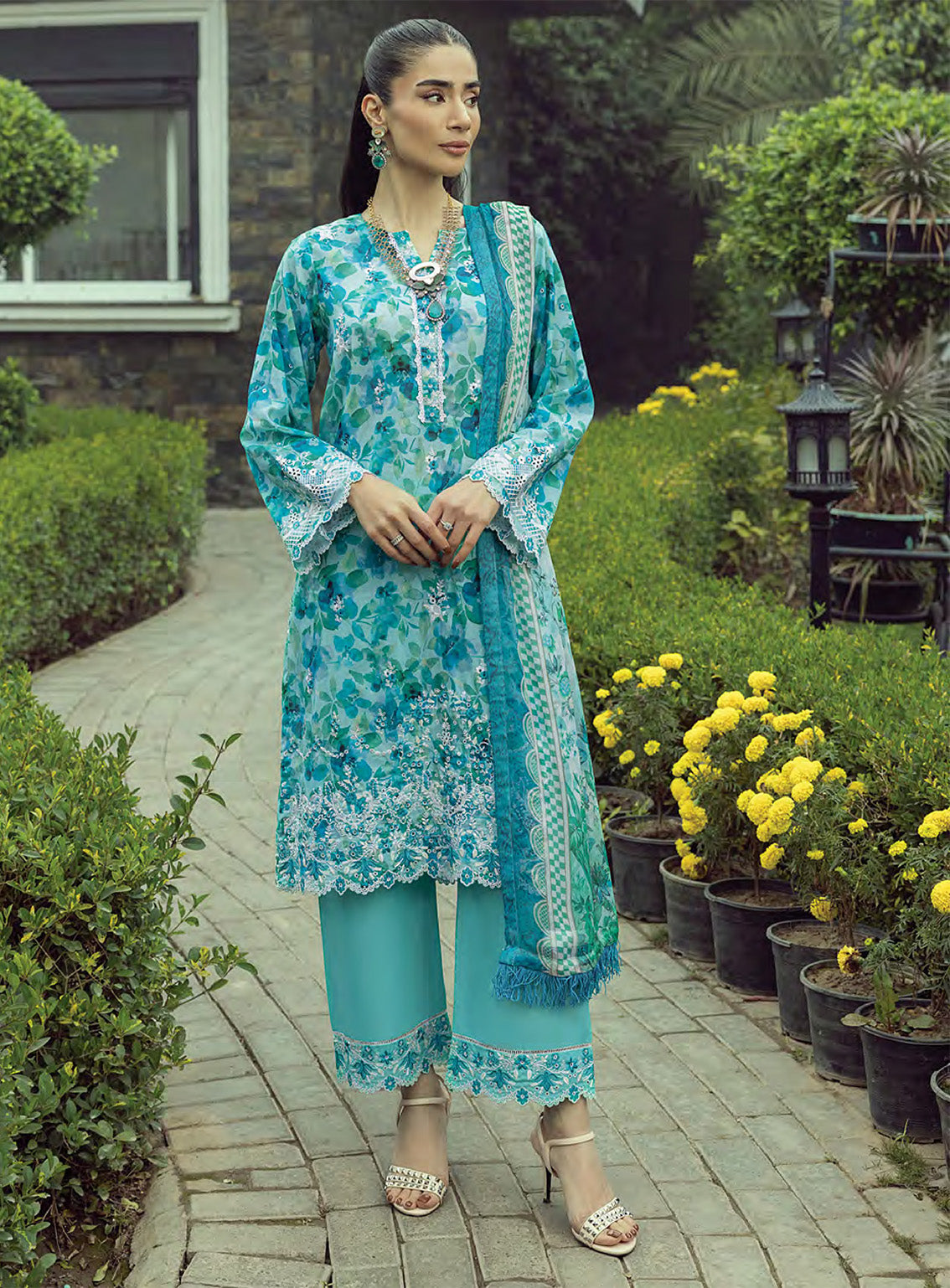 LSM Lakhany Embroidered Lawn 3 Piece Unstitched Suit LSM25SE LG-RL-0149 LSM Lakhany Embroidered Lawn 3 Piece Unstitched Suit LSM25SE LG-RL-0149