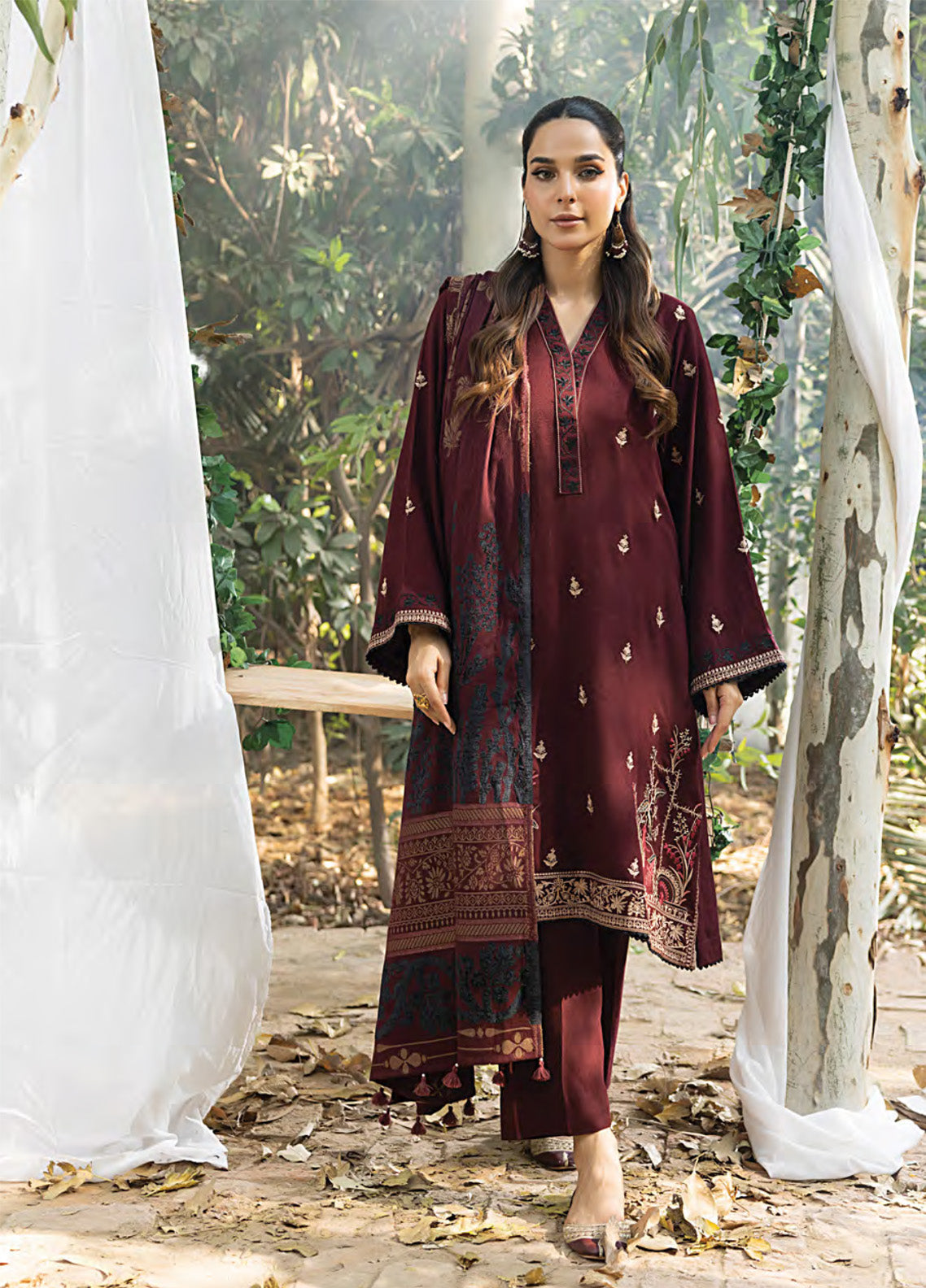LSM Lakhany Embroidered Slub Peach 3 Piece Unstitched Suit LSM24WLS LG-IZ-0234 LSM Lakhany Embroidered Slub Peach 3 Piece Unstitched Suit LSM24WLS LG-IZ-0234