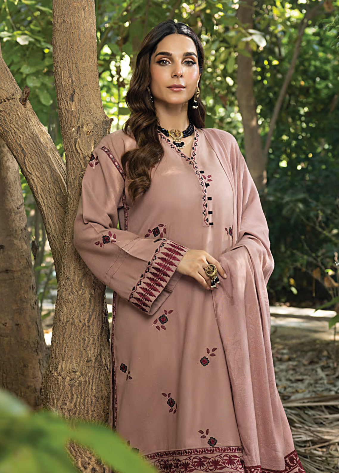 LSM Lakhany Embroidered Slub Peach 3 Piece Unstitched Suit LSM24WLS LG-IZ-0235 LSM Lakhany Embroidered Slub Peach 3 Piece Unstitched Suit LSM24WLS LG-IZ-0235