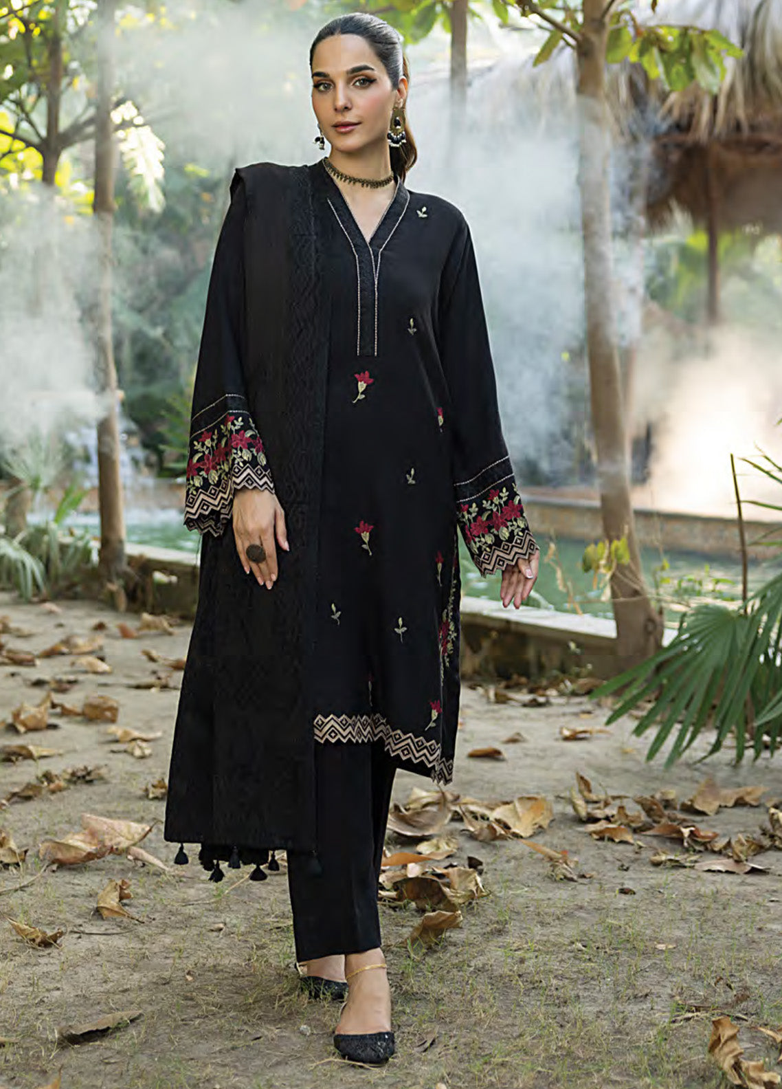 LSM Lakhany Embroidered Slub Peach 3 Piece Unstitched Suit LSM24WLS LG-UB-0111 LSM Lakhany Embroidered Slub Peach 3 Piece Unstitched Suit LSM24WLS LG-UB-0111