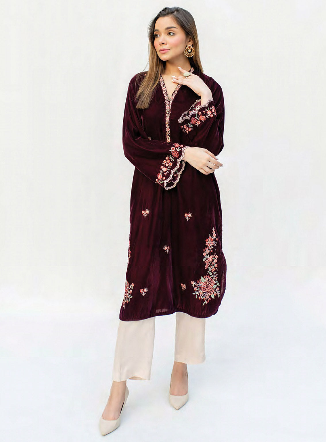 LSM Lakhany Embroidered Velvet 1 Piece Stitched Shirt LSM24D LG-IZ-0250 LSM Lakhany Embroidered Velvet 1 Piece Stitched Shirt LSM24D LG-IZ-0250