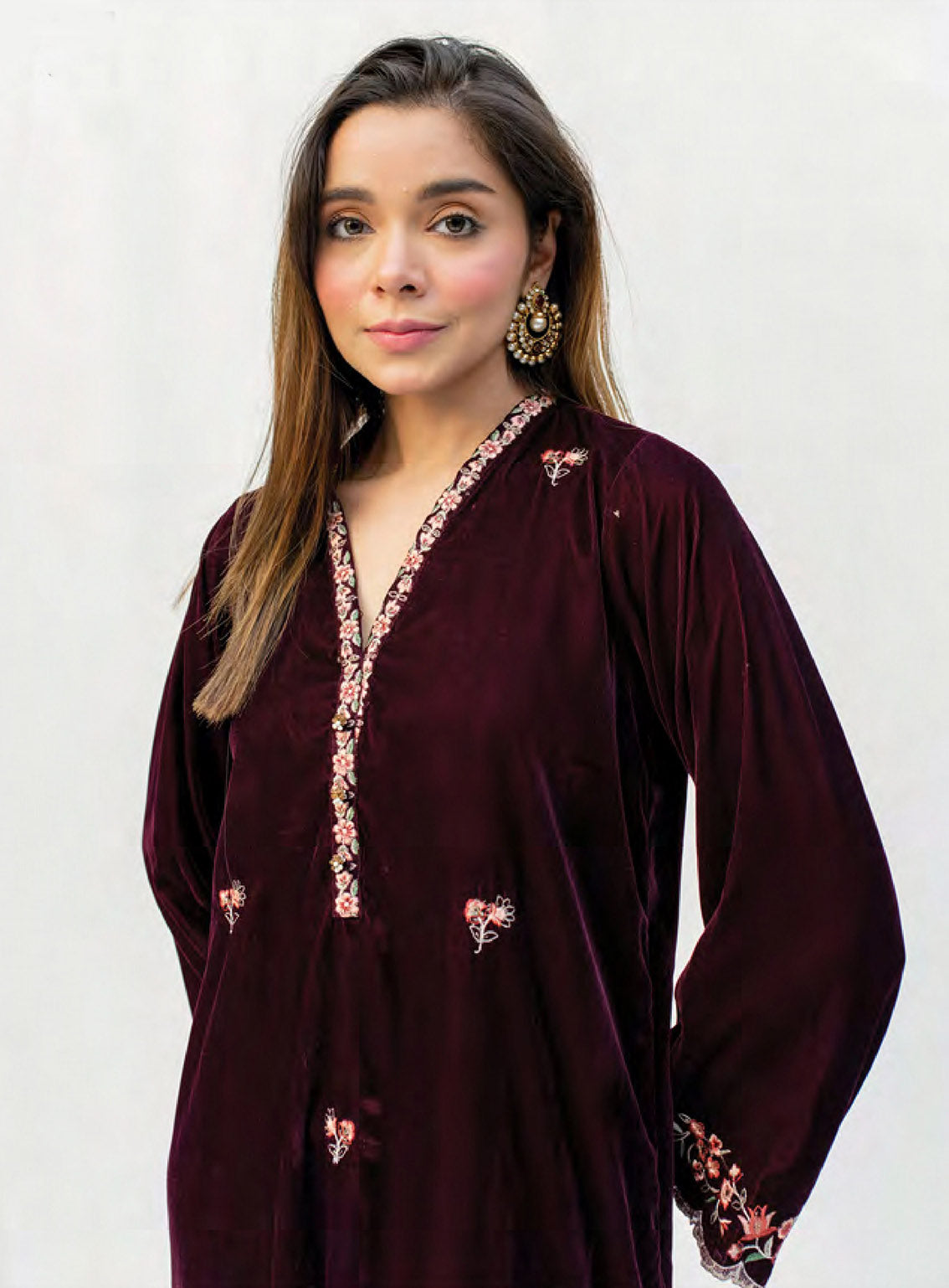 LSM Lakhany Embroidered Velvet 1 Piece Stitched Shirt LSM24D LG-IZ-0250 LSM Lakhany Embroidered Velvet 1 Piece Stitched Shirt LSM24D LG-IZ-0250