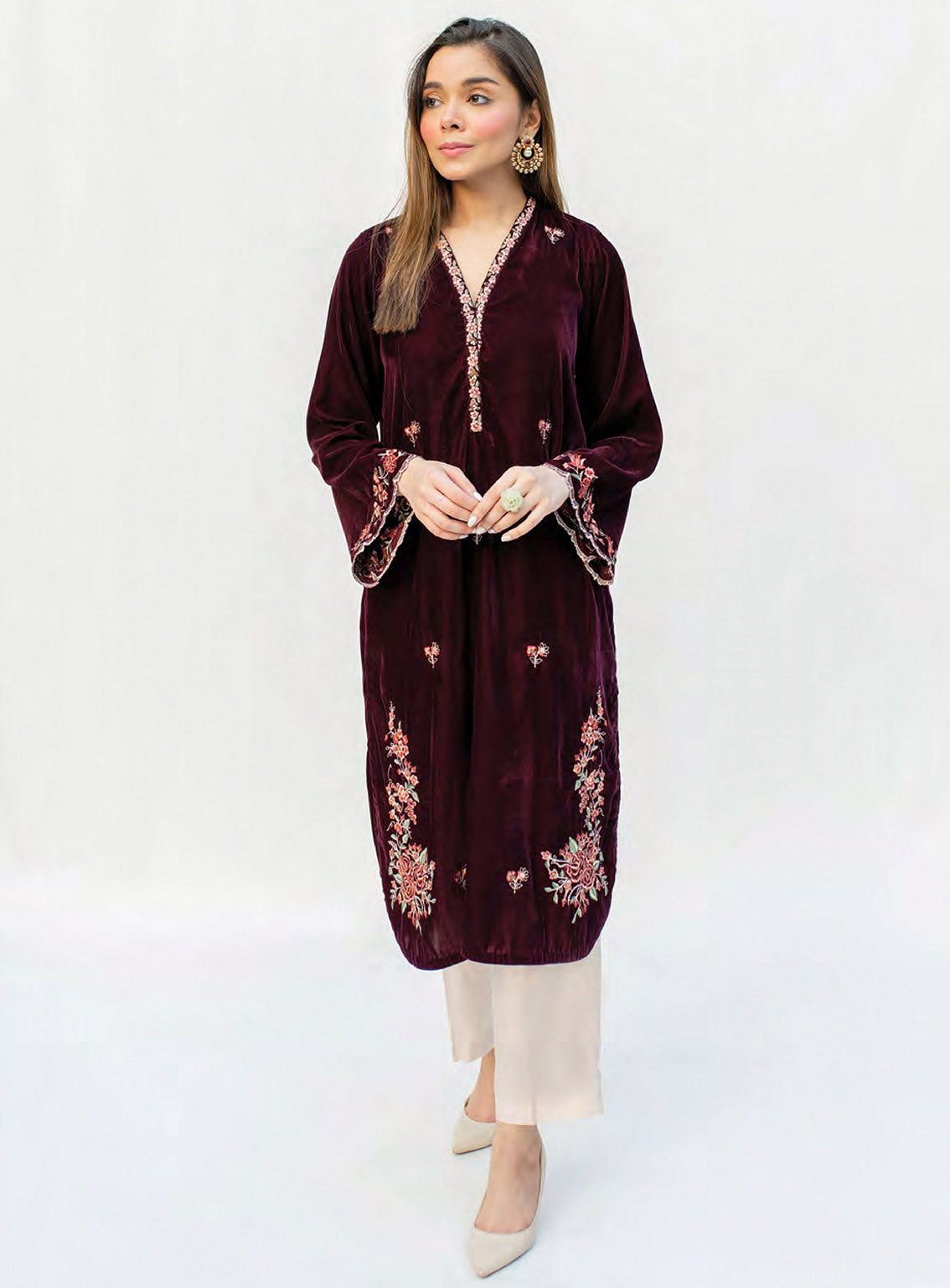 LSM Lakhany Embroidered Velvet 1 Piece Stitched Shirt LSM24D LG-IZ-0250 LSM Lakhany Embroidered Velvet 1 Piece Stitched Shirt LSM24D LG-IZ-0250