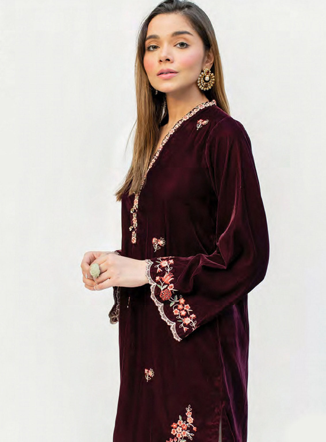 LSM Lakhany Embroidered Velvet 1 Piece Stitched Shirt LSM24D LG-IZ-0250 LSM Lakhany Embroidered Velvet 1 Piece Stitched Shirt LSM24D LG-IZ-0250