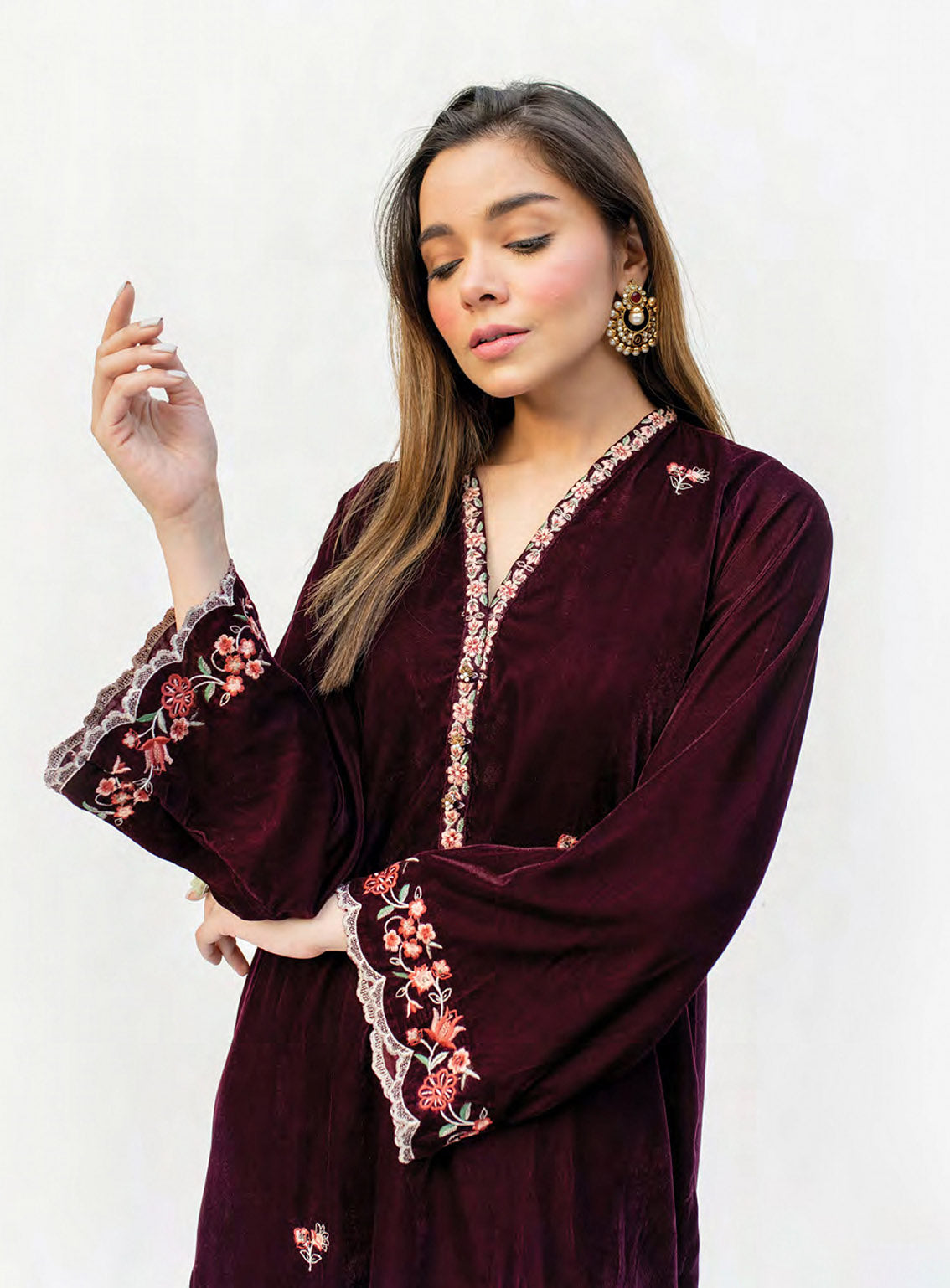 LSM Lakhany Embroidered Velvet 1 Piece Stitched Shirt LSM24D LG-IZ-0250 LSM Lakhany Embroidered Velvet 1 Piece Stitched Shirt LSM24D LG-IZ-0250