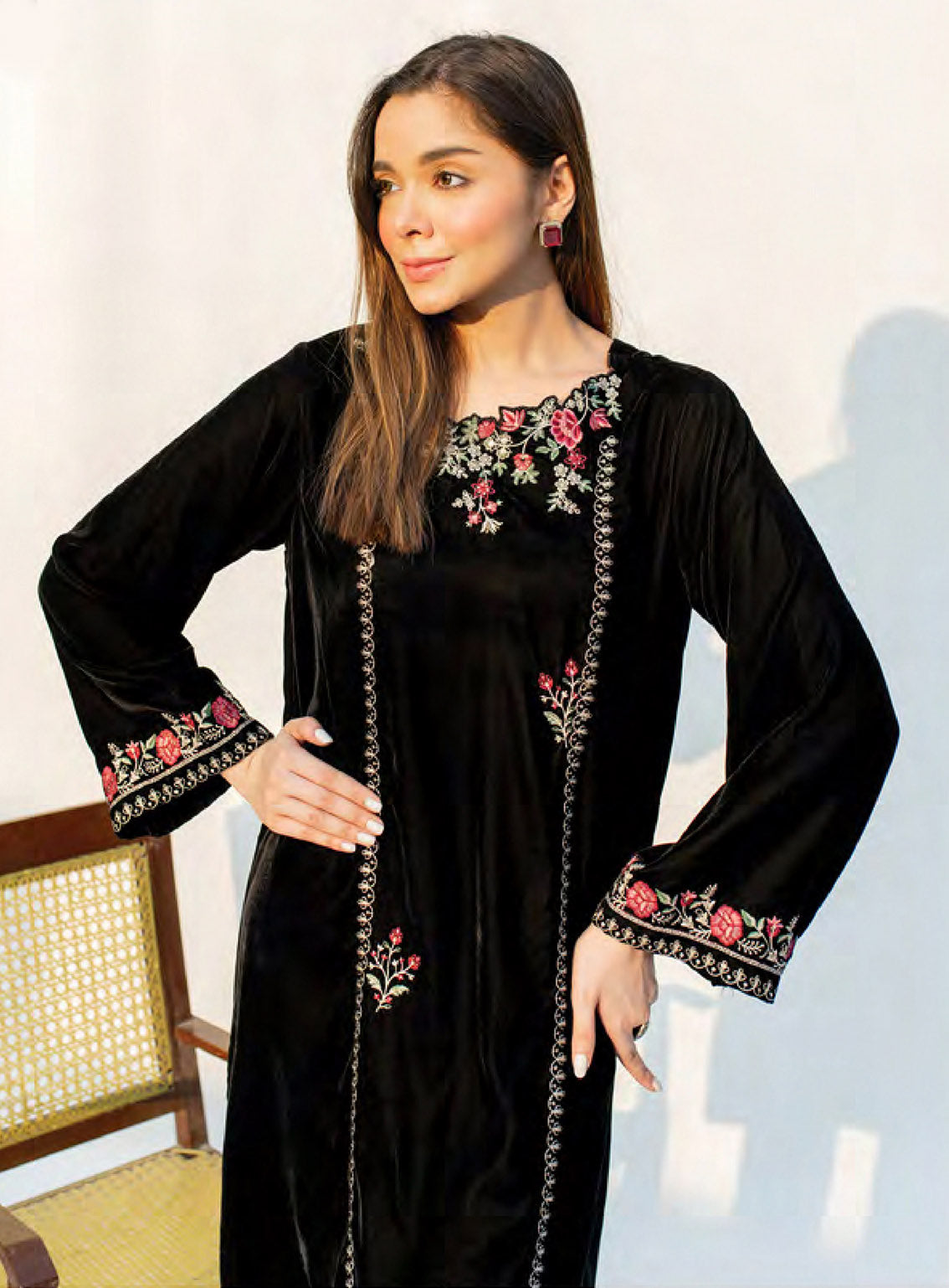 LSM Lakhany Embroidered Velvet 1 Piece Stitched Shirt LSM24D LG-IZ-0251 LSM Lakhany Embroidered Velvet 1 Piece Stitched Shirt LSM24D LG-IZ-0251
