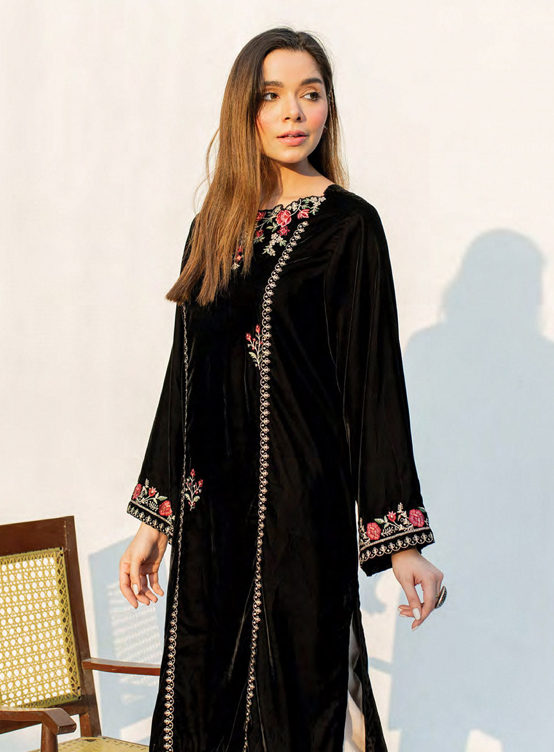 LSM Lakhany Embroidered Velvet 1 Piece Stitched Shirt LSM24D LG-IZ-0251 LSM Lakhany Embroidered Velvet 1 Piece Stitched Shirt LSM24D LG-IZ-0251