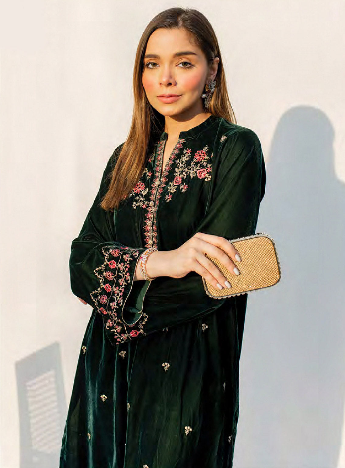 LSM Lakhany Embroidered Velvet 1 Piece Stitched Shirt LSM24D LG-IZ-0254 LSM Lakhany Embroidered Velvet 1 Piece Stitched Shirt LSM24D LG-IZ-0254