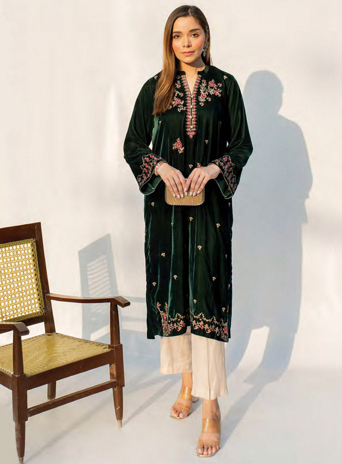 LSM Lakhany Embroidered Velvet 1 Piece Stitched Shirt LSM24D LG-IZ-0254 LSM Lakhany Embroidered Velvet 1 Piece Stitched Shirt LSM24D LG-IZ-0254