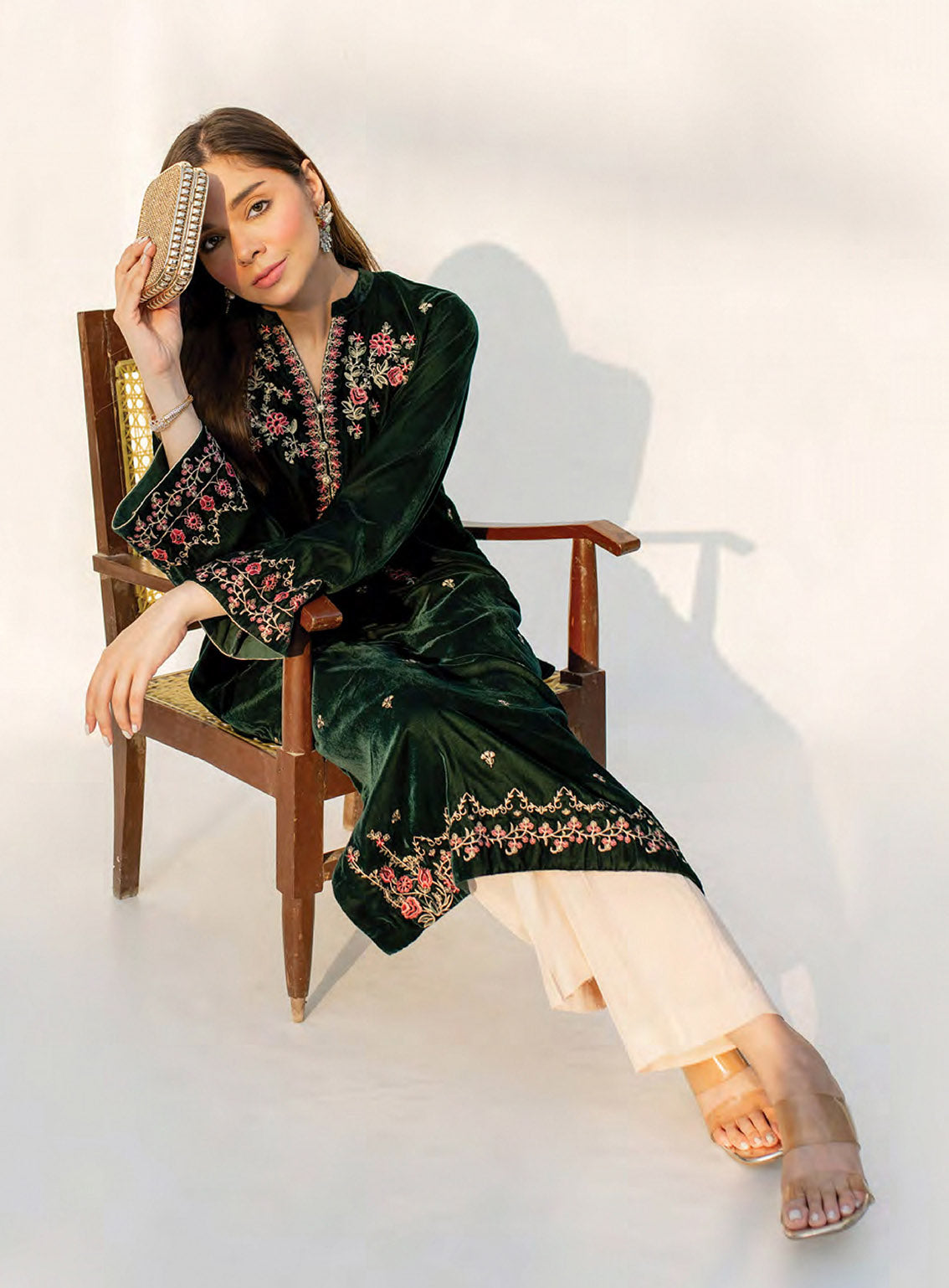 LSM Lakhany Embroidered Velvet 1 Piece Stitched Shirt LSM24D LG-IZ-0254 LSM Lakhany Embroidered Velvet 1 Piece Stitched Shirt LSM24D LG-IZ-0254