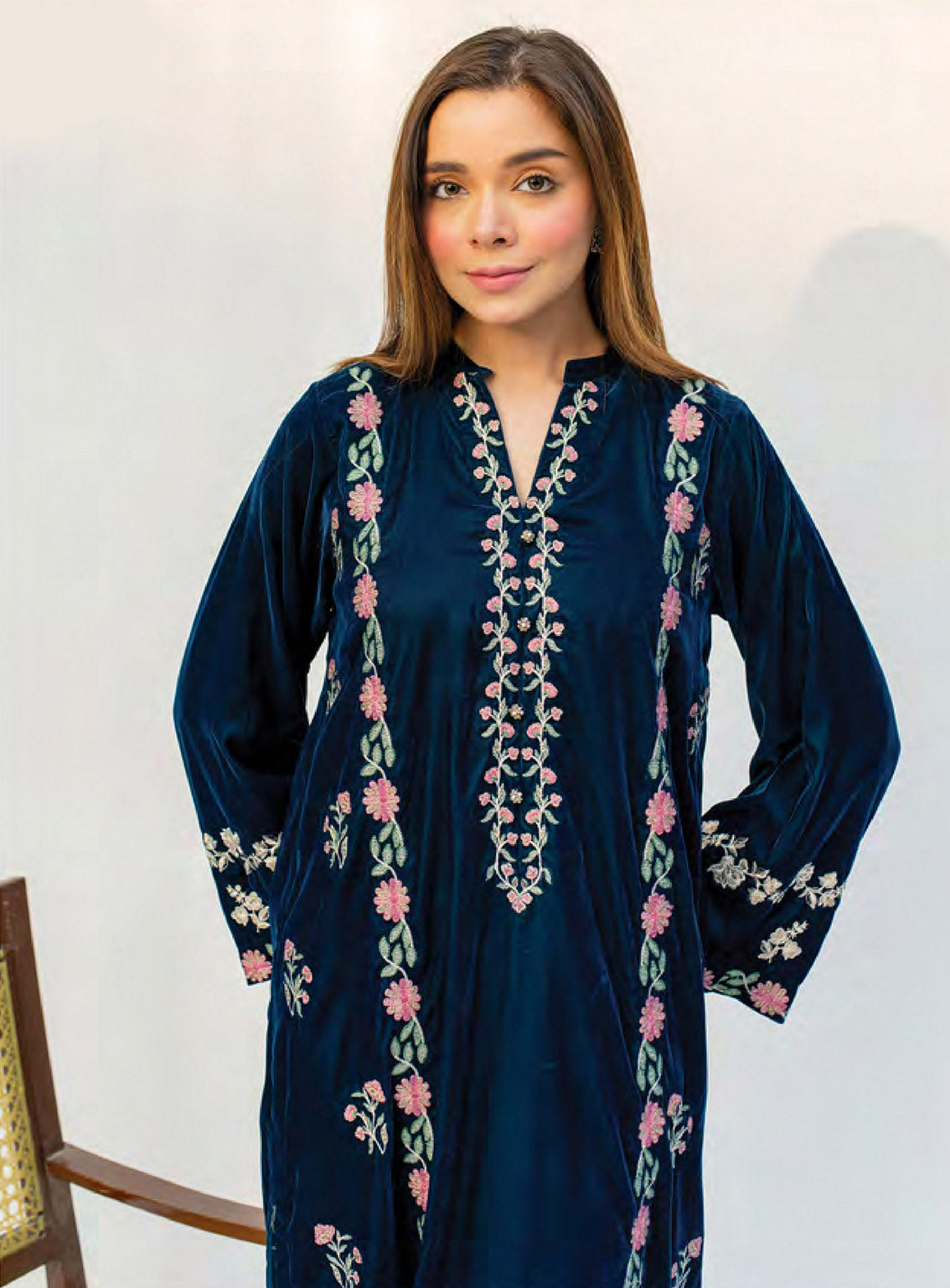 LSM Lakhany Embroidered Velvet 1 Piece Stitched Shirt LSM24D LG-IZ-0256 LSM Lakhany Embroidered Velvet 1 Piece Stitched Shirt LSM24D LG-IZ-0256