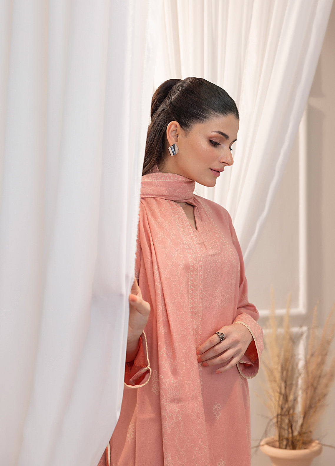 LSM Lakhany Printed Cashmi Vool 3 Piece Unstitched Suit LSM24CV LG-AR-0078-A LSM Lakhany Printed Cashmi Vool 3 Piece Unstitched Suit LSM24CV LG-AR-0078-A