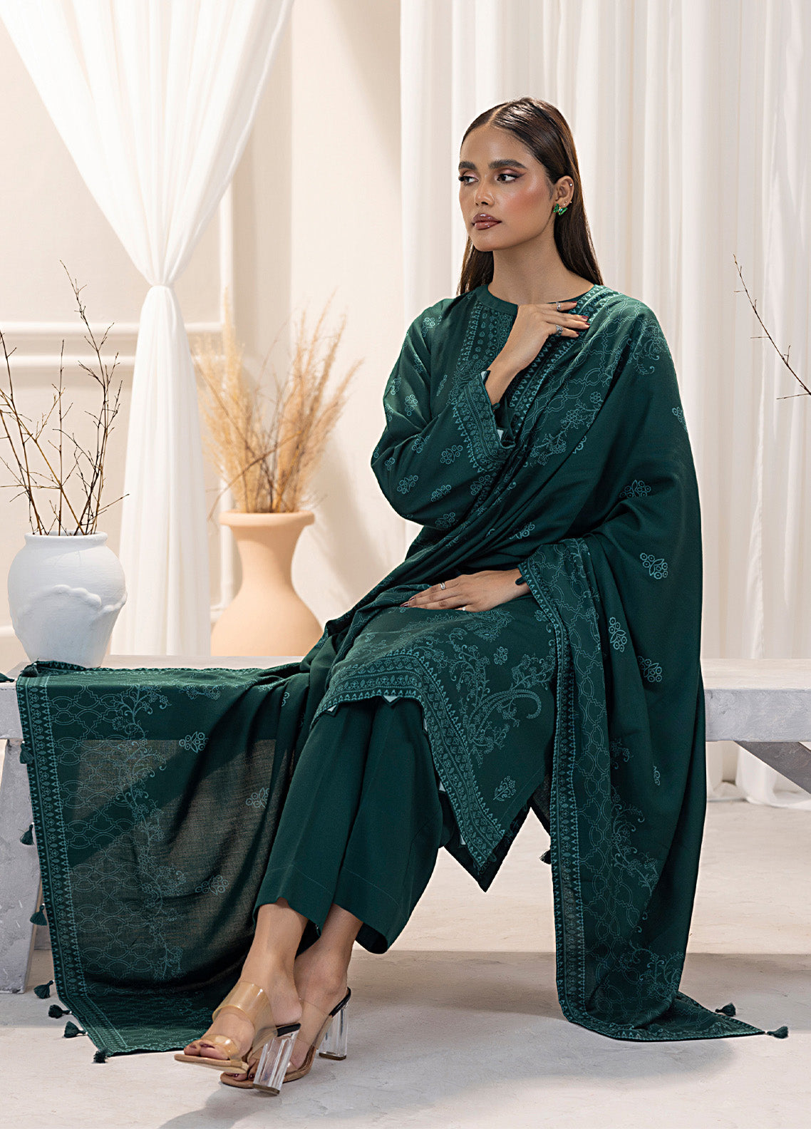 LSM Lakhany Printed Cashmi Vool 3 Piece Unstitched Suit LSM24CV LG-AR-0078-B LSM Lakhany Printed Cashmi Vool 3 Piece Unstitched Suit LSM24CV LG-AR-0078-B