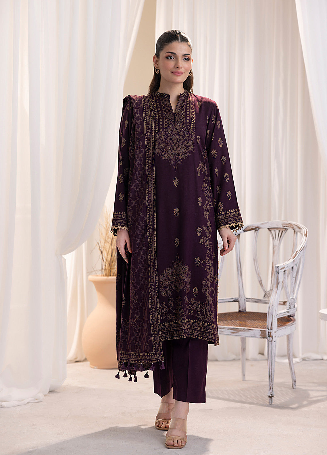 LSM Lakhany Printed Cashmi Vool 3 Piece Unstitched Suit LSM24CV LG-AR-0078-C LSM Lakhany Printed Cashmi Vool 3 Piece Unstitched Suit LSM24CV LG-AR-0078-C
