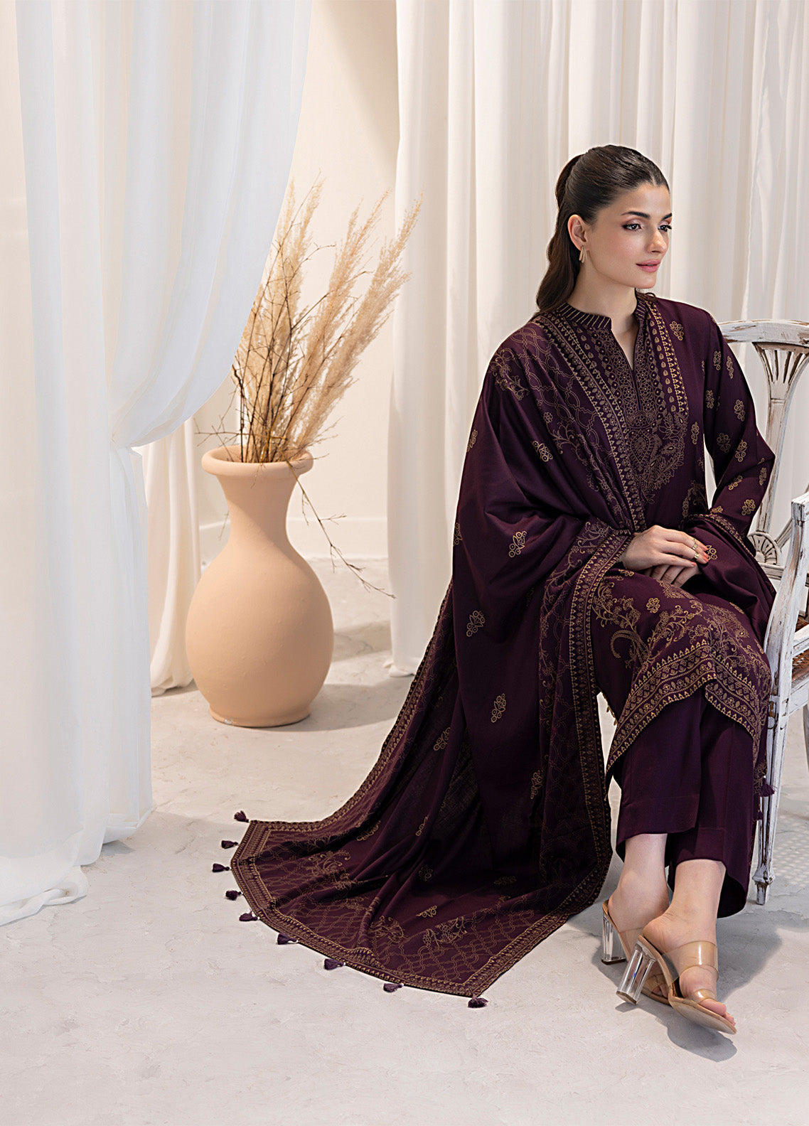 LSM Lakhany Printed Cashmi Vool 3 Piece Unstitched Suit LSM24CV LG-AR-0078-C LSM Lakhany Printed Cashmi Vool 3 Piece Unstitched Suit LSM24CV LG-AR-0078-C