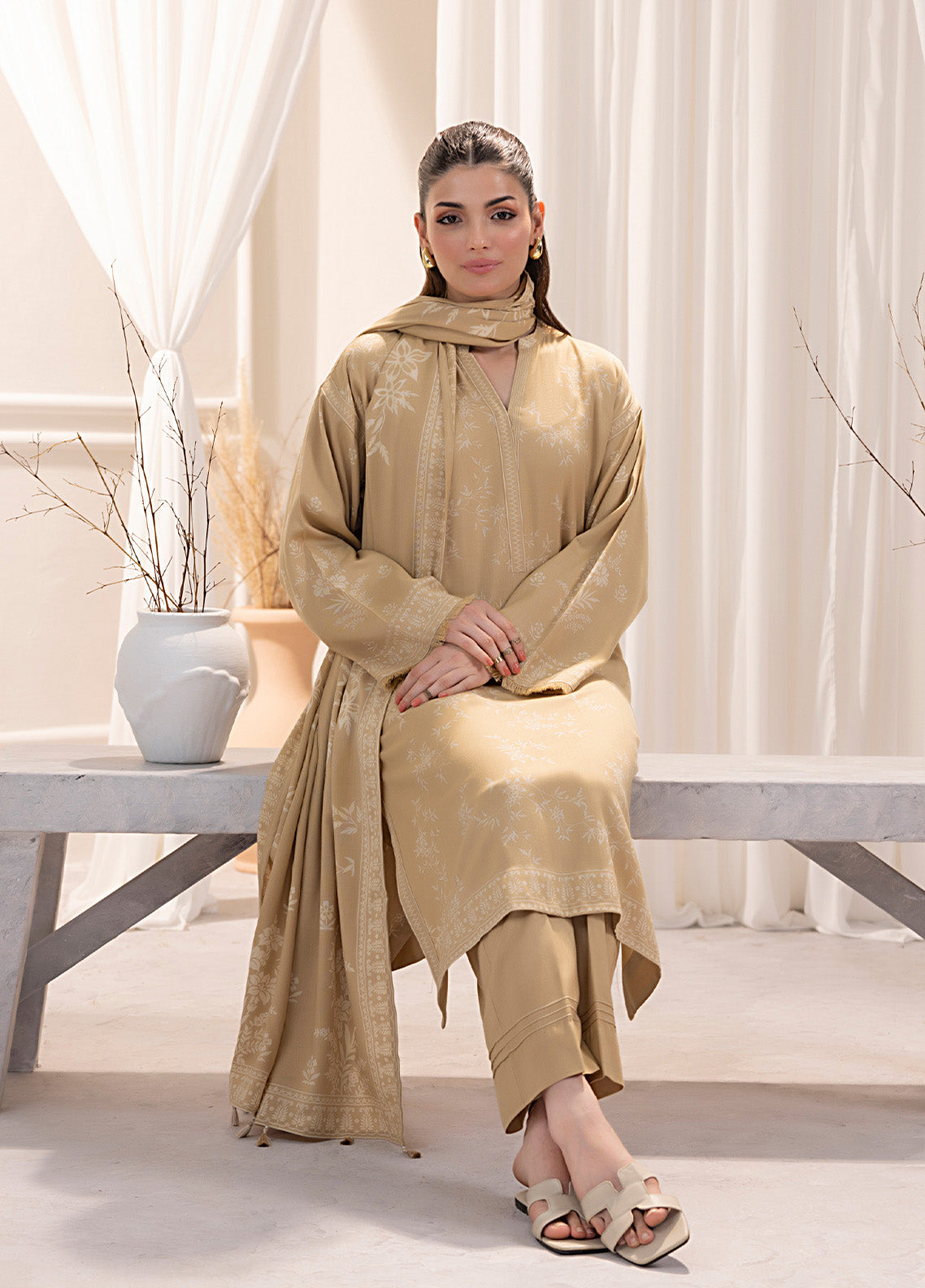 LSM Lakhany Printed Cashmi Vool 3 Piece Unstitched Suit LSM24CV LG-IZ-0269-A LSM Lakhany Printed Cashmi Vool 3 Piece Unstitched Suit LSM24CV LG-IZ-0269-A