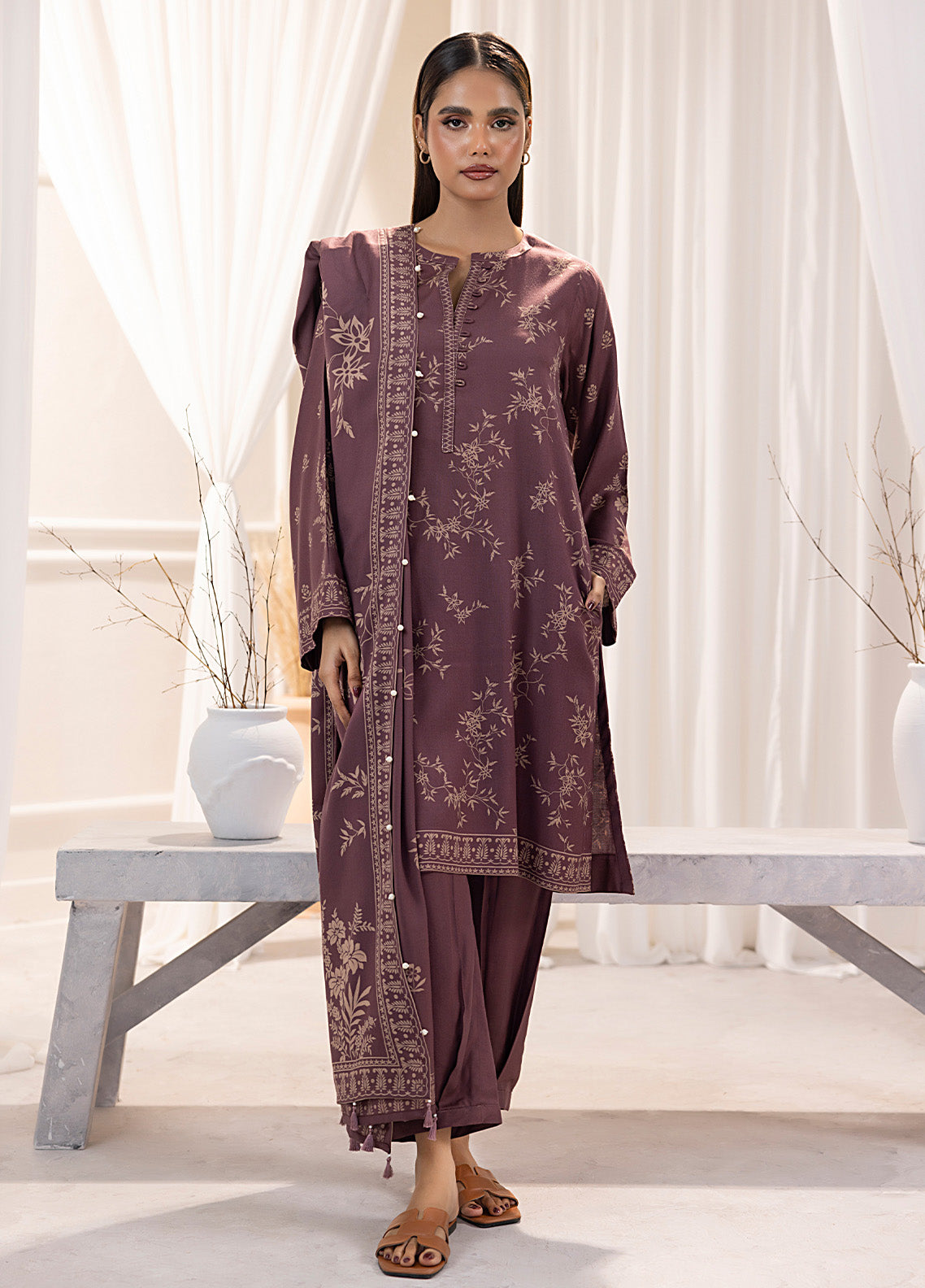 LSM Lakhany Printed Cashmi Vool 3 Piece Unstitched Suit LSM24CV LG-IZ-0269-B LSM Lakhany Printed Cashmi Vool 3 Piece Unstitched Suit LSM24CV LG-IZ-0269-B