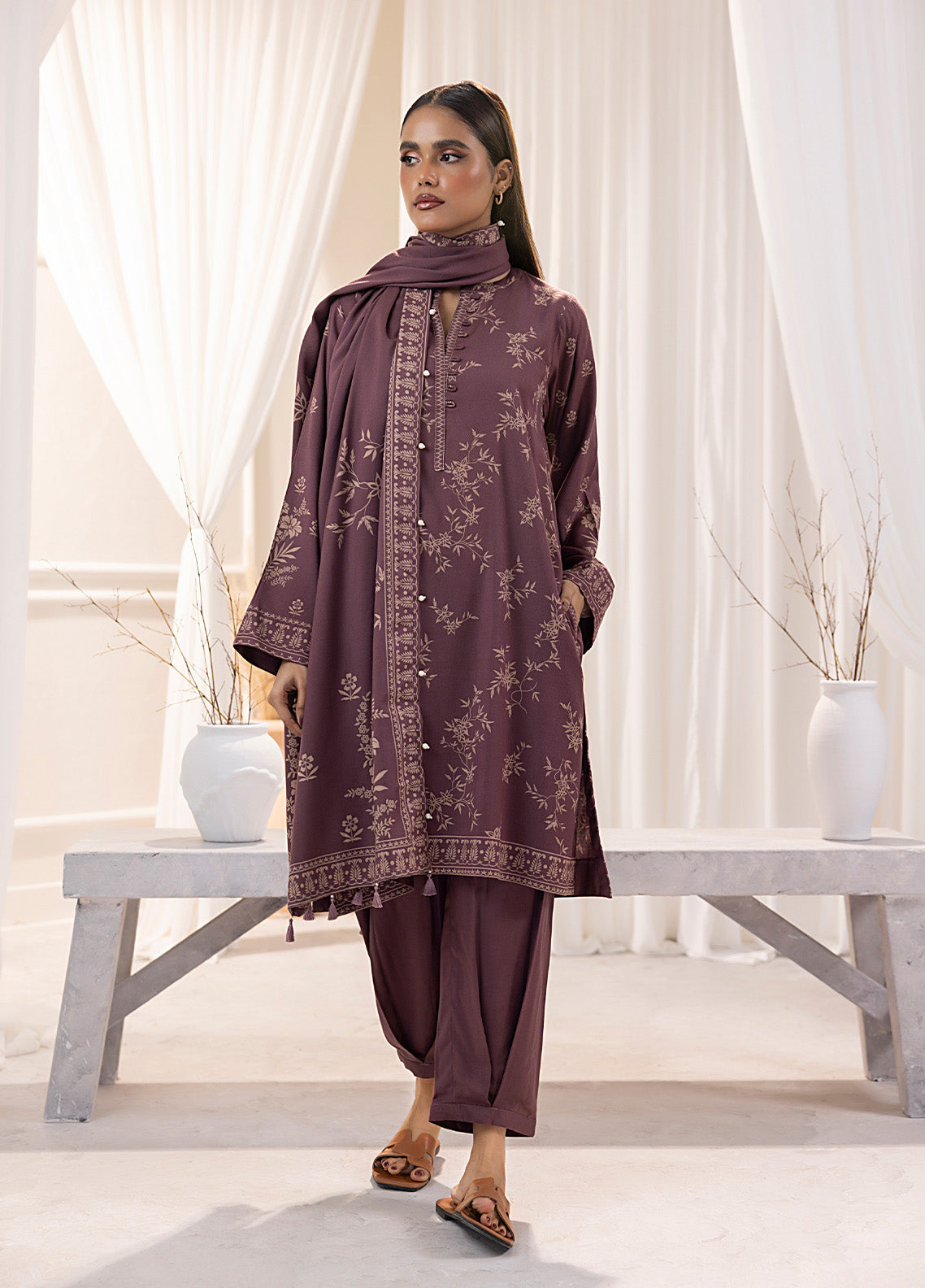 LSM Lakhany Printed Cashmi Vool 3 Piece Unstitched Suit LSM24CV LG-IZ-0269-B LSM Lakhany Printed Cashmi Vool 3 Piece Unstitched Suit LSM24CV LG-IZ-0269-B