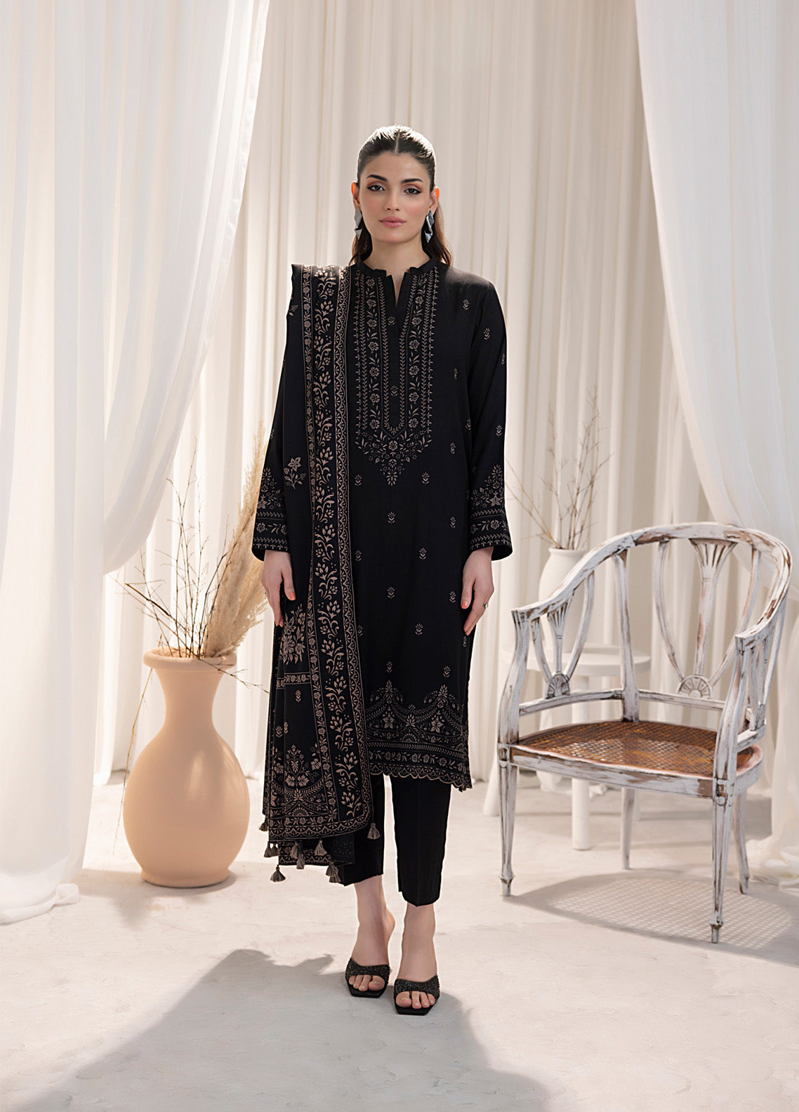 LSM Lakhany Printed Cashmi Vool 3 Piece Unstitched Suit LSM24CV LG-IZ-0271-C LSM Lakhany Printed Cashmi Vool 3 Piece Unstitched Suit LSM24CV LG-IZ-0271-C