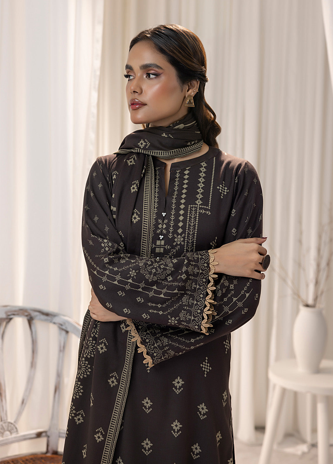 LSM Lakhany Printed Cashmi Vool 3 Piece Unstitched Suit LSM24CV LG-RL-0127-B LSM Lakhany Printed Cashmi Vool 3 Piece Unstitched Suit LSM24CV LG-RL-0127-B