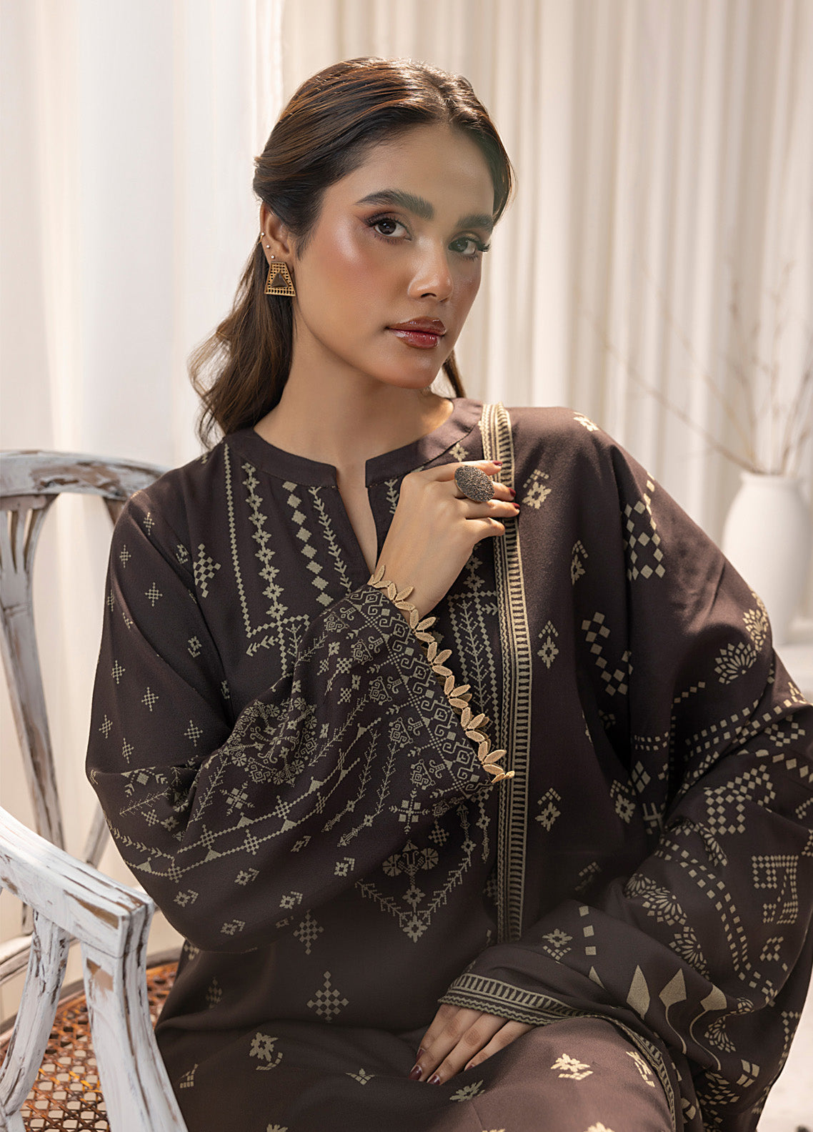 LSM Lakhany Printed Cashmi Vool 3 Piece Unstitched Suit LSM24CV LG-RL-0127-B LSM Lakhany Printed Cashmi Vool 3 Piece Unstitched Suit LSM24CV LG-RL-0127-B