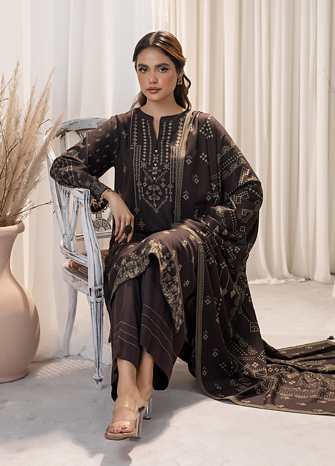 LSM Lakhany Printed Cashmi Vool 3 Piece Unstitched Suit LSM24CV LG-RL-0127-B LSM Lakhany Printed Cashmi Vool 3 Piece Unstitched Suit LSM24CV LG-RL-0127-B