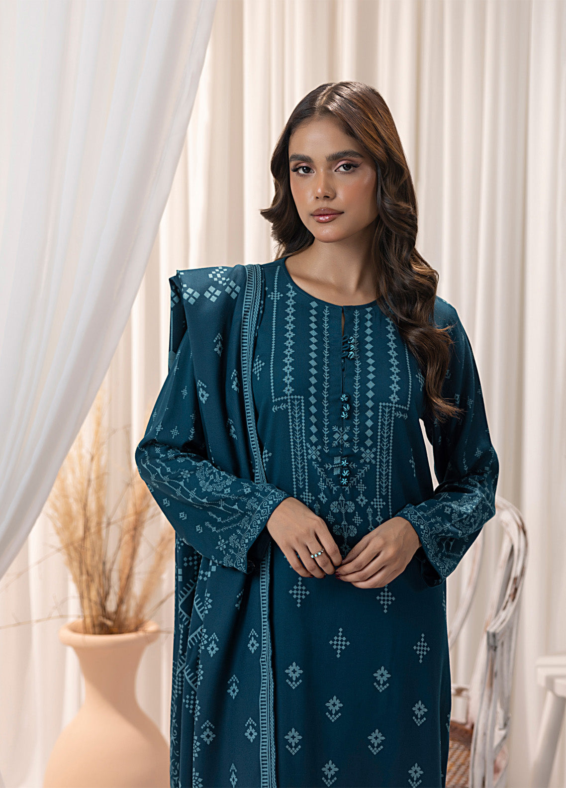 LSM Lakhany Printed Cashmi Vool 3 Piece Unstitched Suit LSM24CV LG-RL-0127-B LSM Lakhany Printed Cashmi Vool 3 Piece Unstitched Suit LSM24CV LG-RL-0127-B