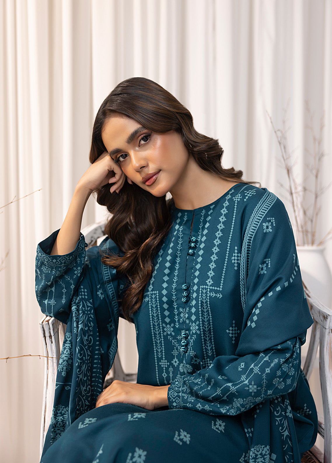 LSM Lakhany Printed Cashmi Vool 3 Piece Unstitched Suit LSM24CV LG-RL-0127-B LSM Lakhany Printed Cashmi Vool 3 Piece Unstitched Suit LSM24CV LG-RL-0127-B