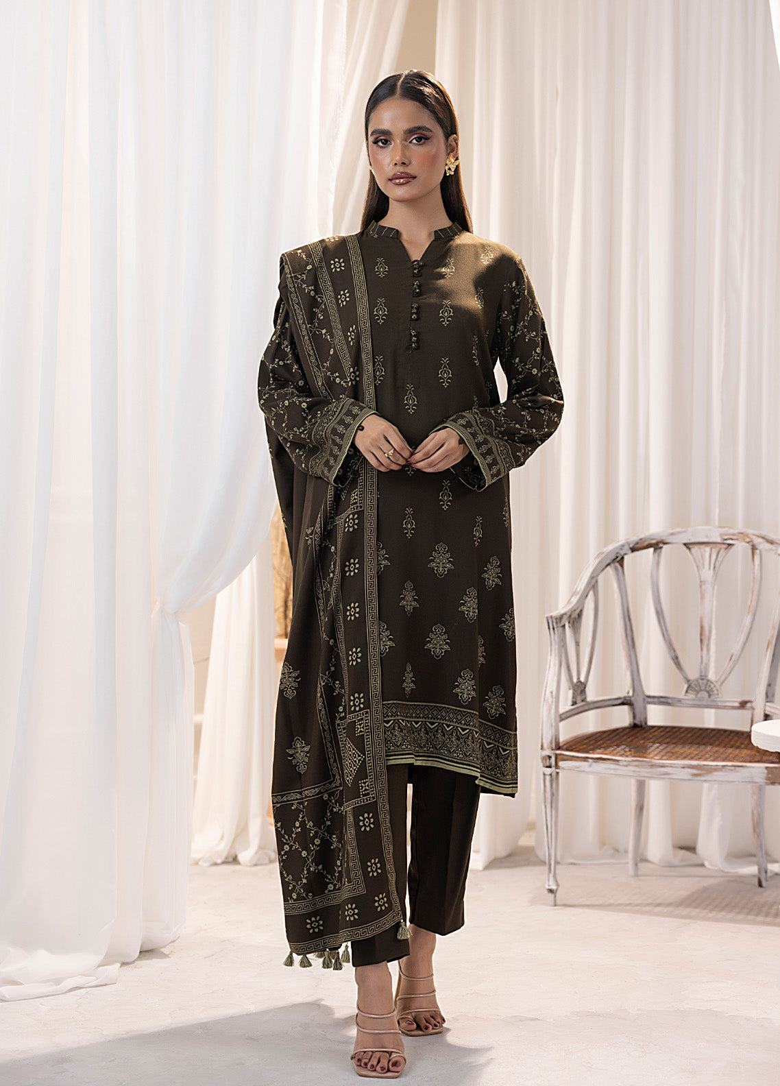 LSM Lakhany Printed Cashmi Vool 3 Piece Unstitched Suit LSM24CV LG-RL-0128-C LSM Lakhany Printed Cashmi Vool 3 Piece Unstitched Suit LSM24CV LG-RL-0128-C