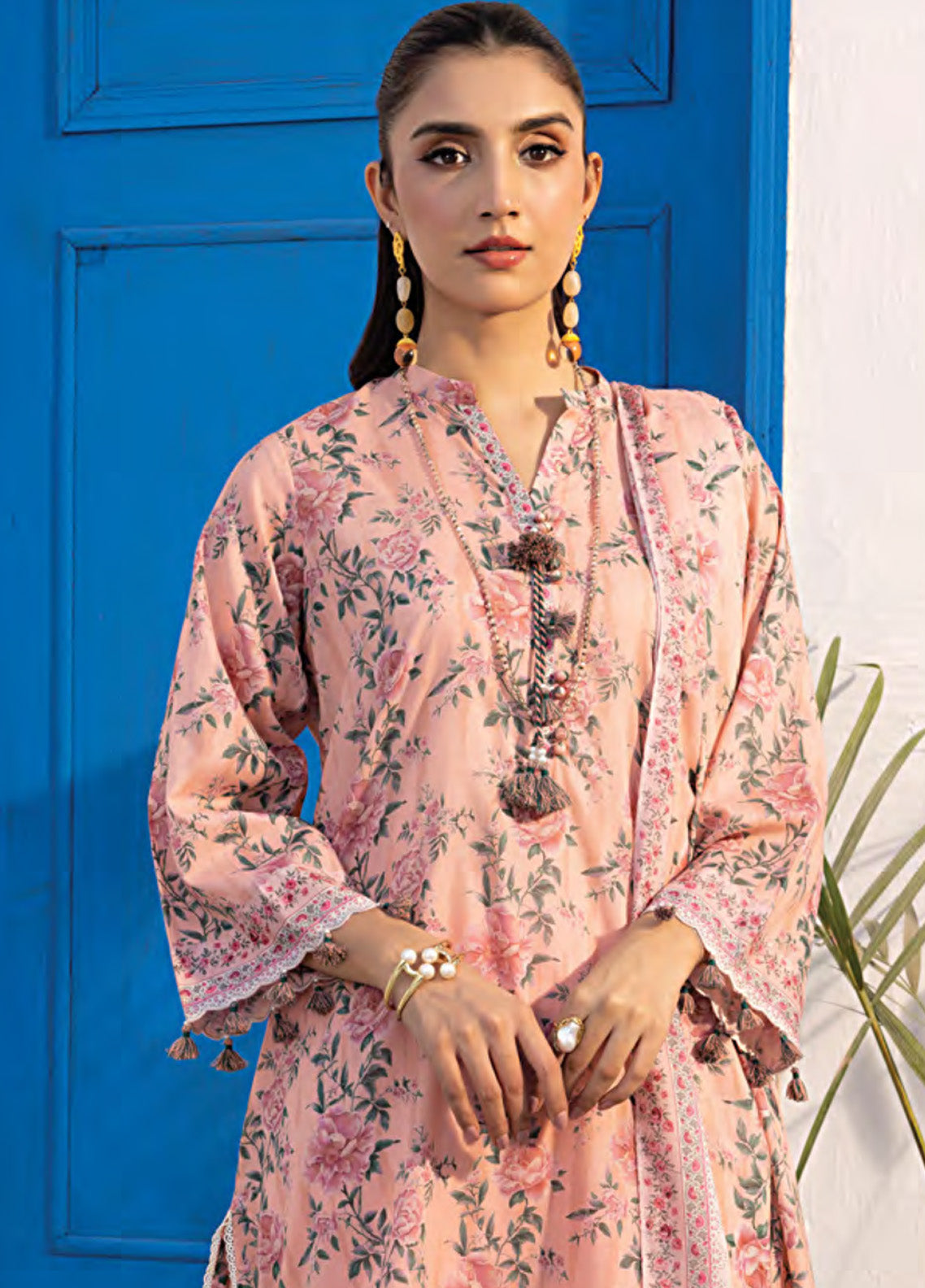 LSM Lakhany Printed Lawn 3 Piece Unstitched Suit LSM25SP LG-MM-0374 LSM Lakhany Printed Lawn 3 Piece Unstitched Suit LSM25SP LG-MM-0374