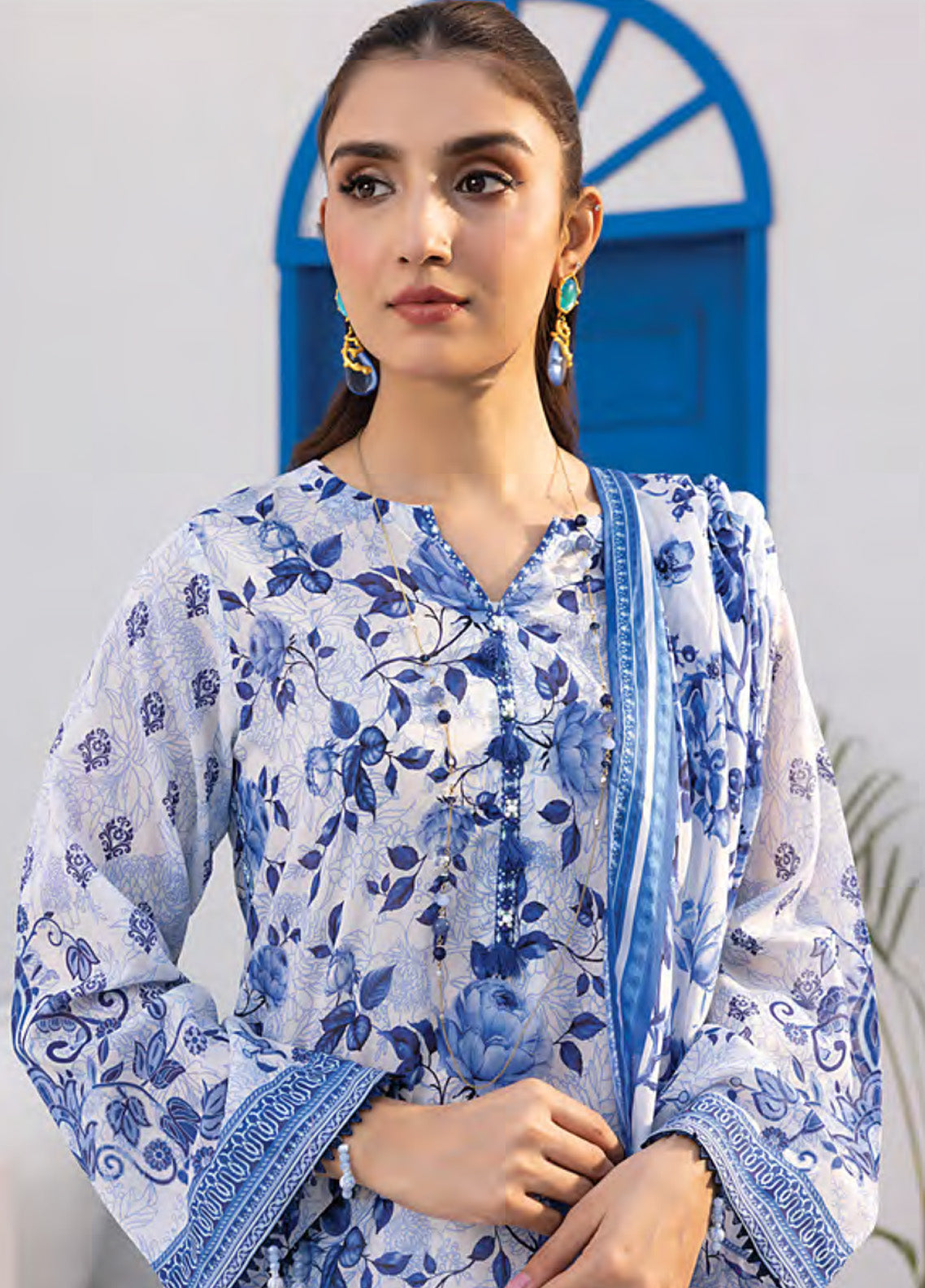 LSM Lakhany Printed Lawn 3 Piece Unstitched Suit LSM25SP LG-MM-0375 LSM Lakhany Printed Lawn 3 Piece Unstitched Suit LSM25SP LG-MM-0375