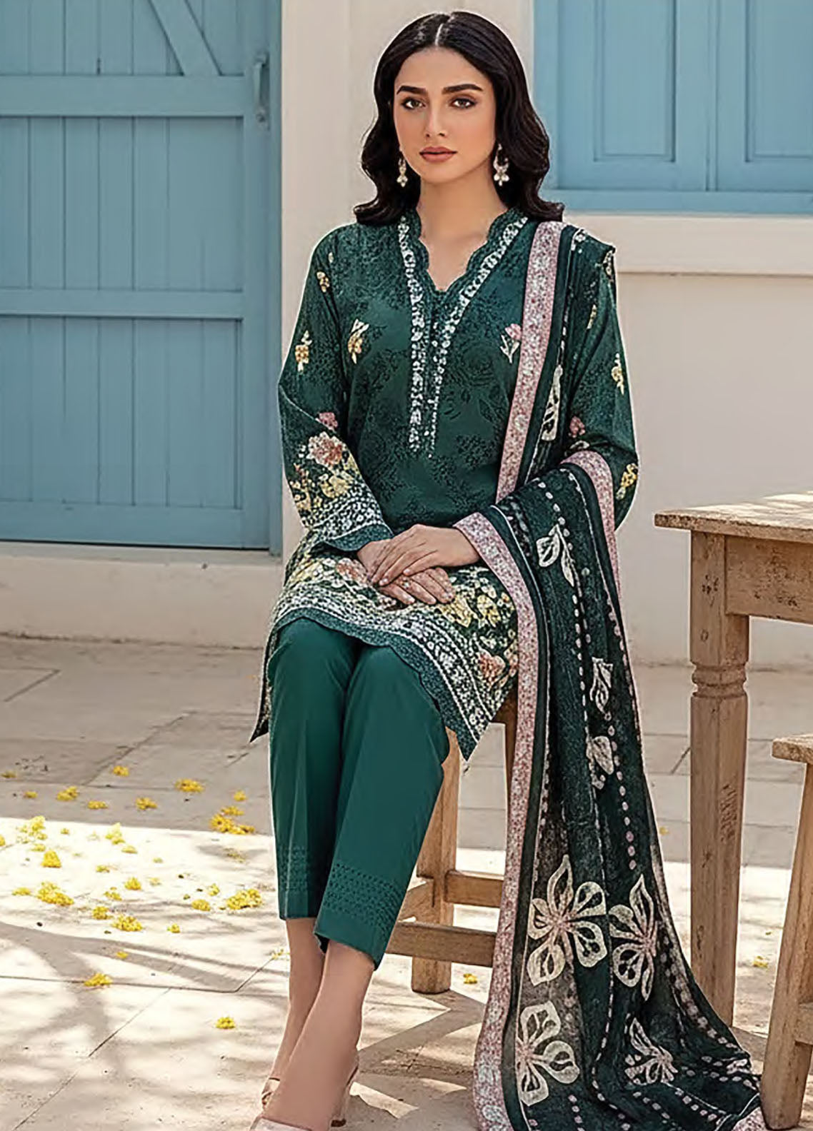 LSM Lakhany Printed Lawn 3 Piece Unstitched Suit LSM26SPV1 D-LG-RK-0129 LSM Lakhany Printed Lawn 3 Piece Unstitched Suit LSM26SPV1 D-LG-RK-0129