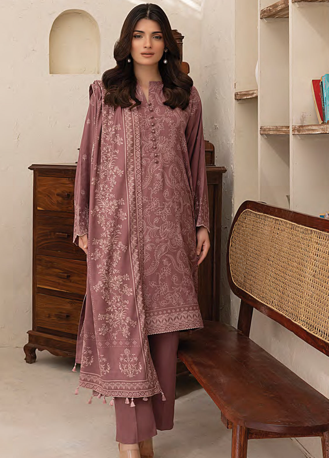 LSM Lakhany Printed Pashmina 3 Piece Unstitched Suit LSM24PP LG-AR-0071-A LSM Lakhany Printed Pashmina 3 Piece Unstitched Suit LSM24PP LG-AR-0071-A