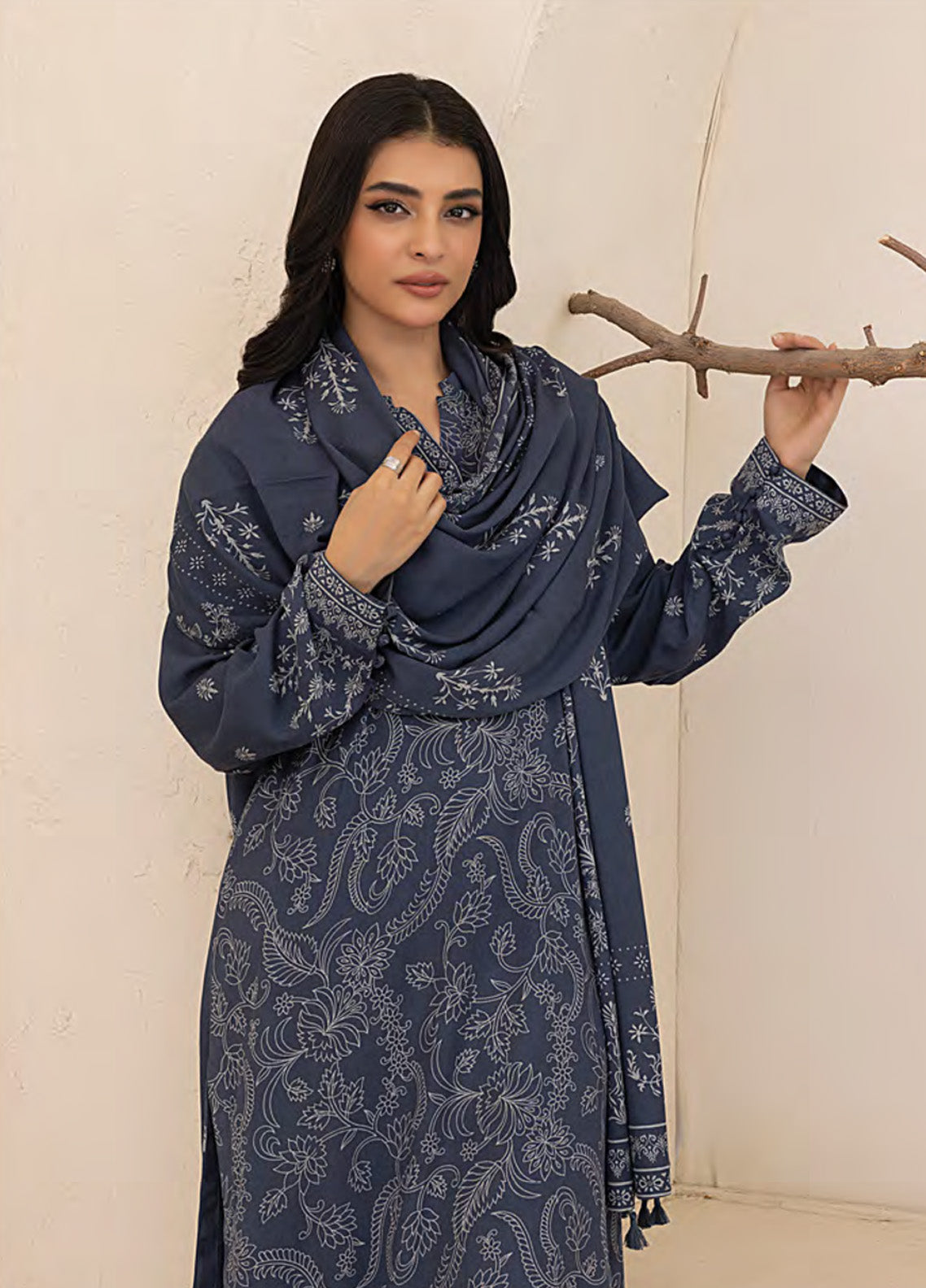 LSM Lakhany Printed Pashmina 3 Piece Unstitched Suit LSM24PP LG-AR-0071-B LSM Lakhany Printed Pashmina 3 Piece Unstitched Suit LSM24PP LG-AR-0071-B