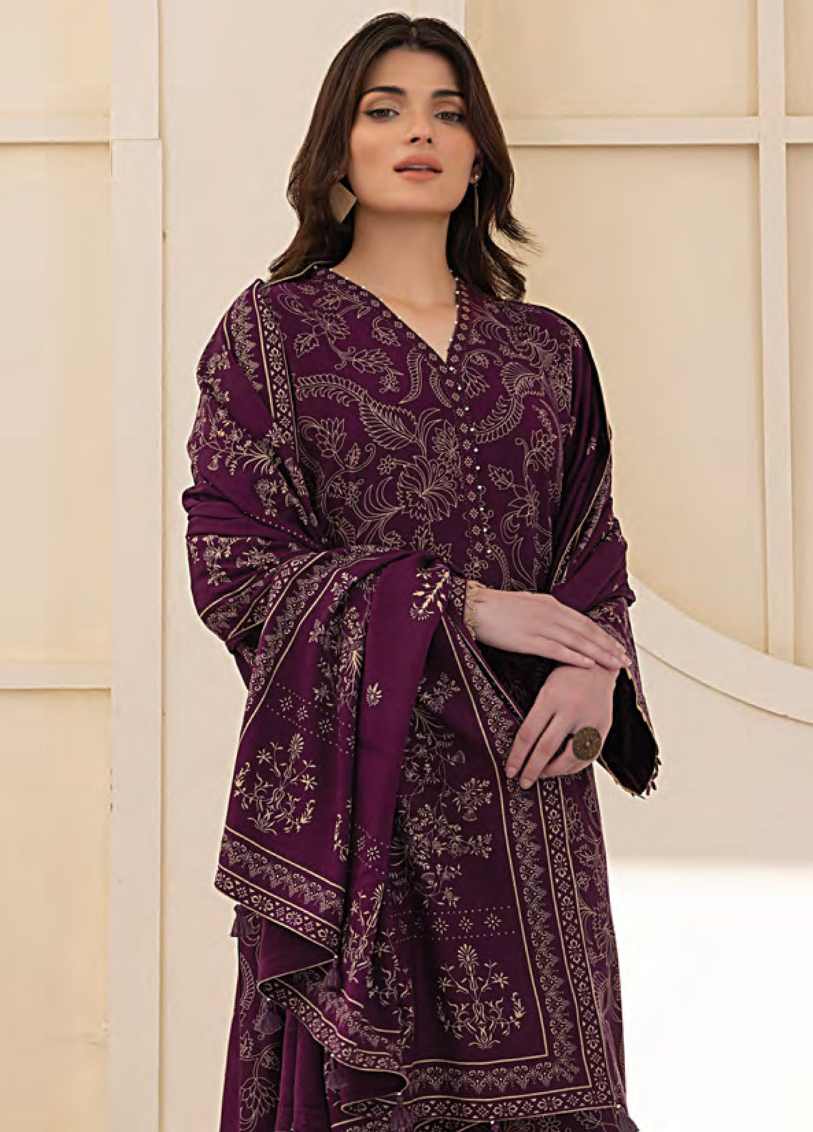 LSM Lakhany Printed Pashmina 3 Piece Unstitched Suit LSM24PP LG-AR-0071-C LSM Lakhany Printed Pashmina 3 Piece Unstitched Suit LSM24PP LG-AR-0071-C