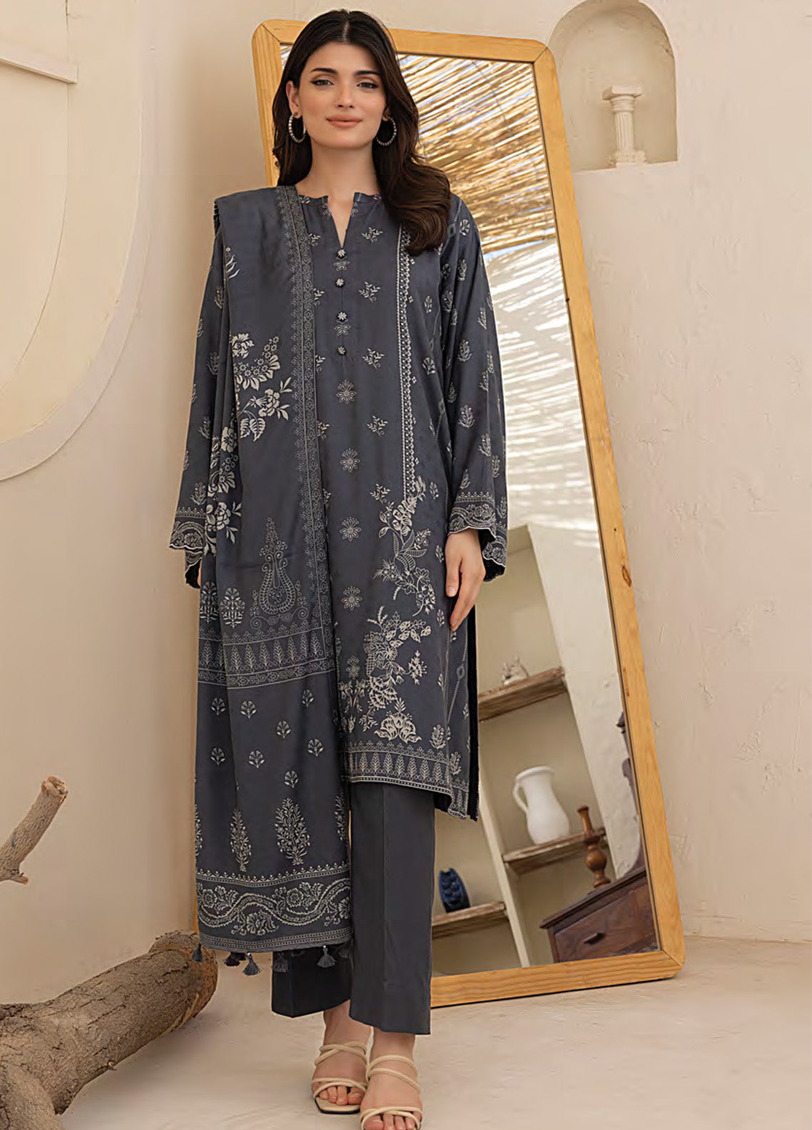 LSM Lakhany Printed Pashmina 3 Piece Unstitched Suit LSM24PP LG-AR-0116-B LSM Lakhany Printed Pashmina 3 Piece Unstitched Suit LSM24PP LG-AR-0116-B