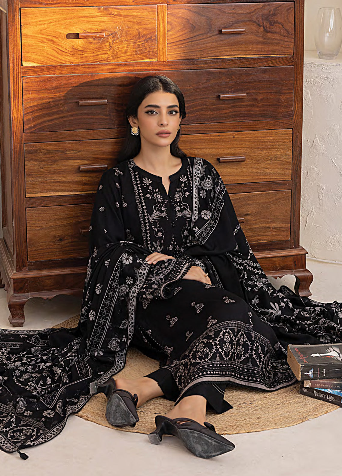 LSM Lakhany Printed Pashmina 3 Piece Unstitched Suit LSM24PP LG-AR-0118-B LSM Lakhany Printed Pashmina 3 Piece Unstitched Suit LSM24PP LG-AR-0118-B