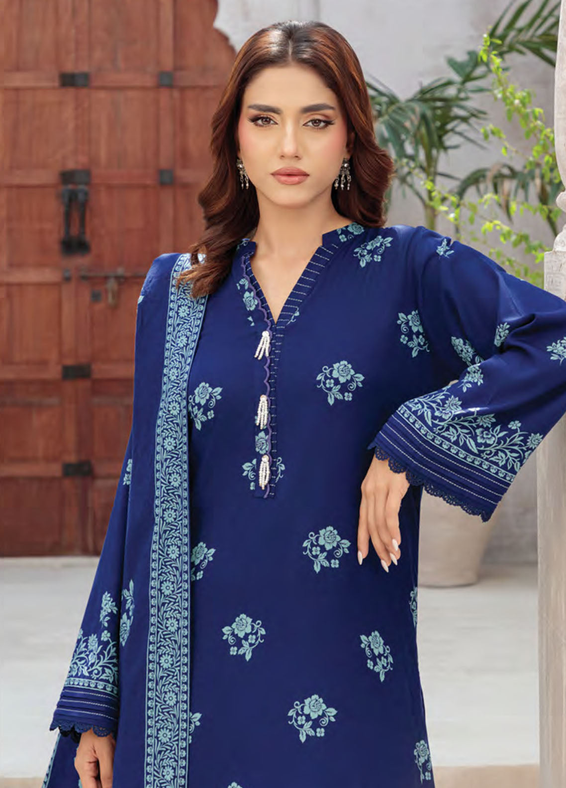LSM Lakhany Printed Pashmina 3 Piece Unstitched Suit LSM25PP D-LG-RL-0335-A LSM Lakhany Printed Pashmina 3 Piece Unstitched Suit LSM25PP D-LG-RL-0335-A