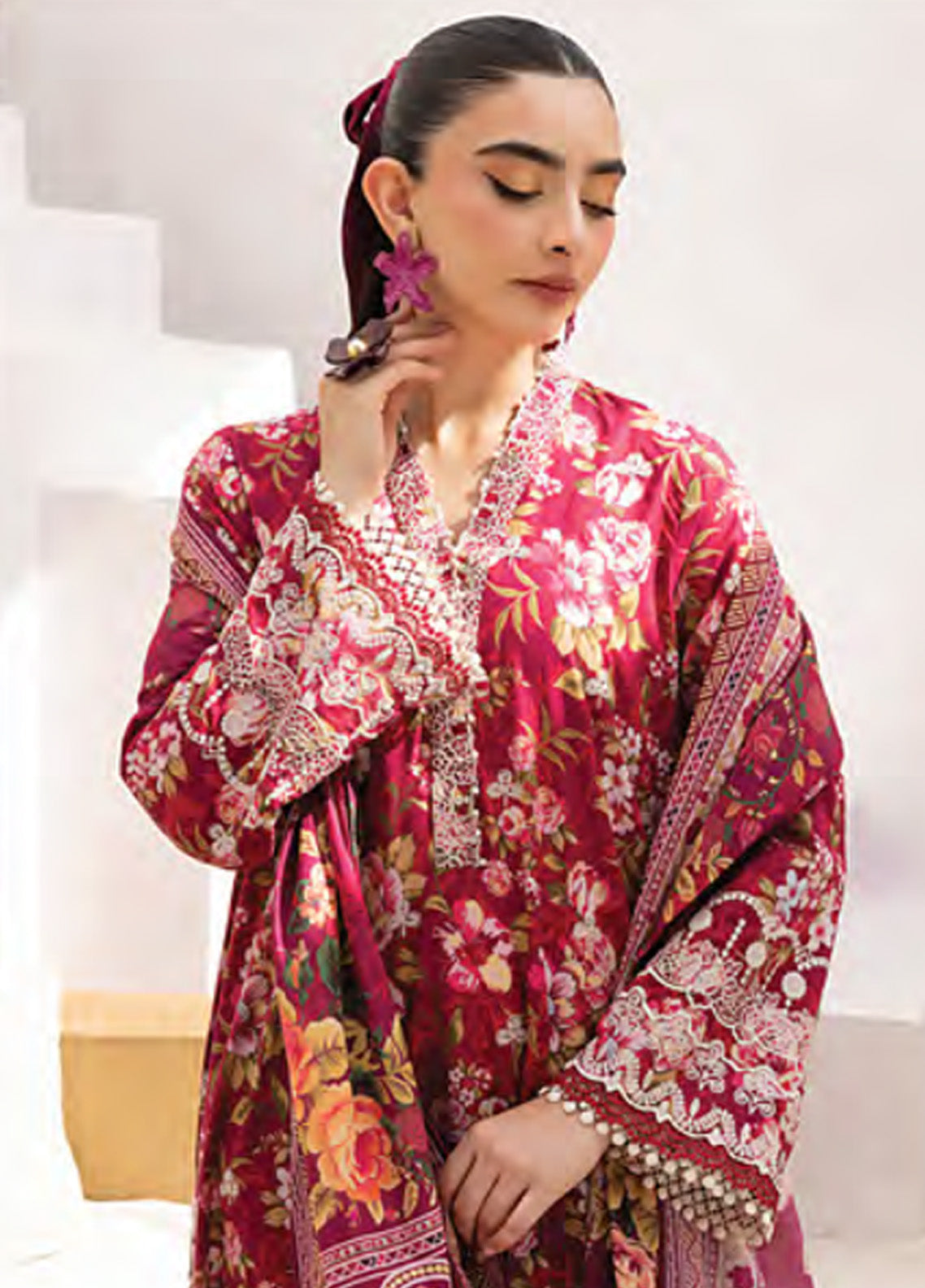 LSM Lakhany Embroidered Lawn 3 Piece Unstitched Suit LSM25ES LG-AR-0169 LSM Lakhany Embroidered Lawn 3 Piece Unstitched Suit LSM25ES LG-AR-0169