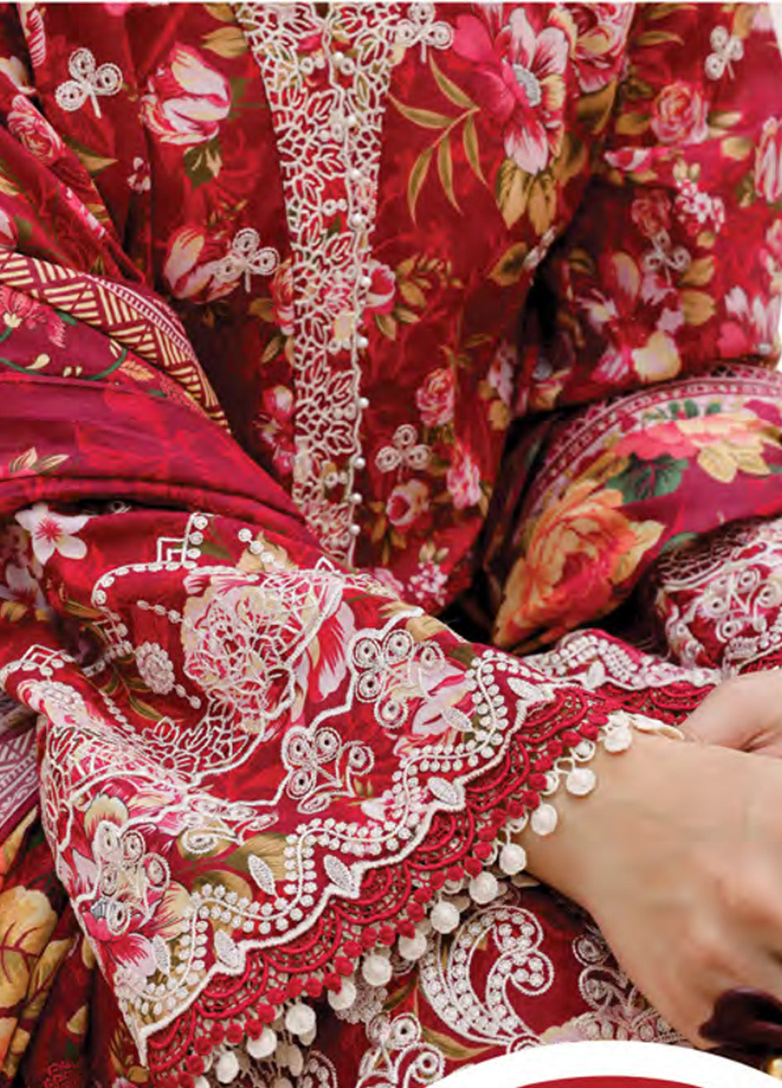 LSM Lakhany Embroidered Lawn 3 Piece Unstitched Suit LSM25ES LG-AR-0169 LSM Lakhany Embroidered Lawn 3 Piece Unstitched Suit LSM25ES LG-AR-0169