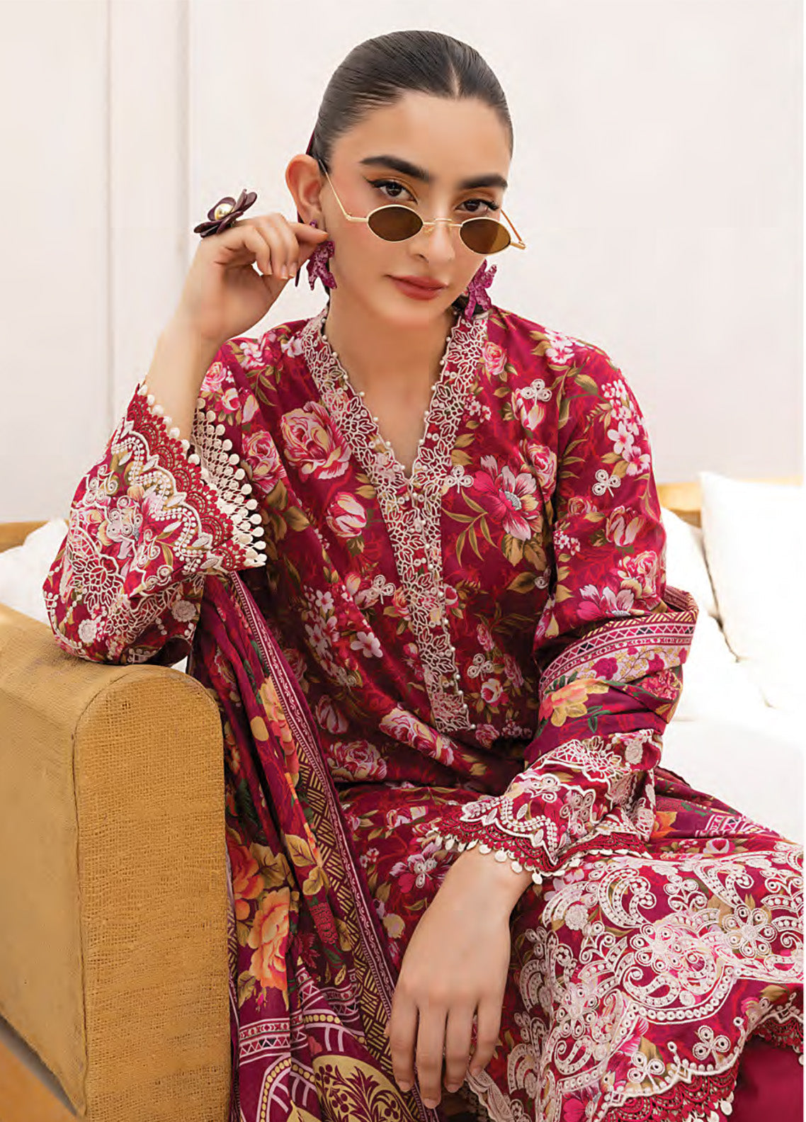 LSM Lakhany Embroidered Lawn 3 Piece Unstitched Suit LSM25ES LG-AR-0169 LSM Lakhany Embroidered Lawn 3 Piece Unstitched Suit LSM25ES LG-AR-0169