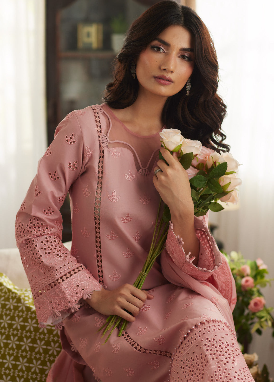 Lumiere By Gulaal Embroidered Lawn 3 Piece Unstitched Suit GL25L D-01 ZERIN Lumiere By Gulaal Embroidered Lawn 3 Piece Unstitched Suit GL25L D-01 ZERIN