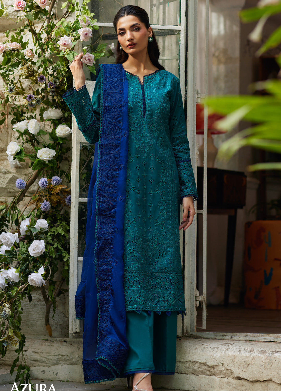 Lumiere By Gulaal Embroidered Lawn 3 Piece Unstitched Suit GL25L D-04 AZURA Lumiere By Gulaal Embroidered Lawn 3 Piece Unstitched Suit GL25L D-04 AZURA