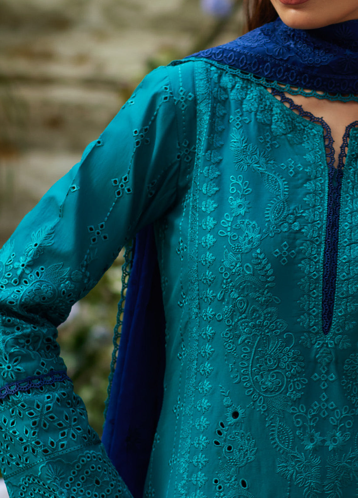 Lumiere By Gulaal Embroidered Lawn 3 Piece Unstitched Suit GL25L D-04 AZURA Lumiere By Gulaal Embroidered Lawn 3 Piece Unstitched Suit GL25L D-04 AZURA